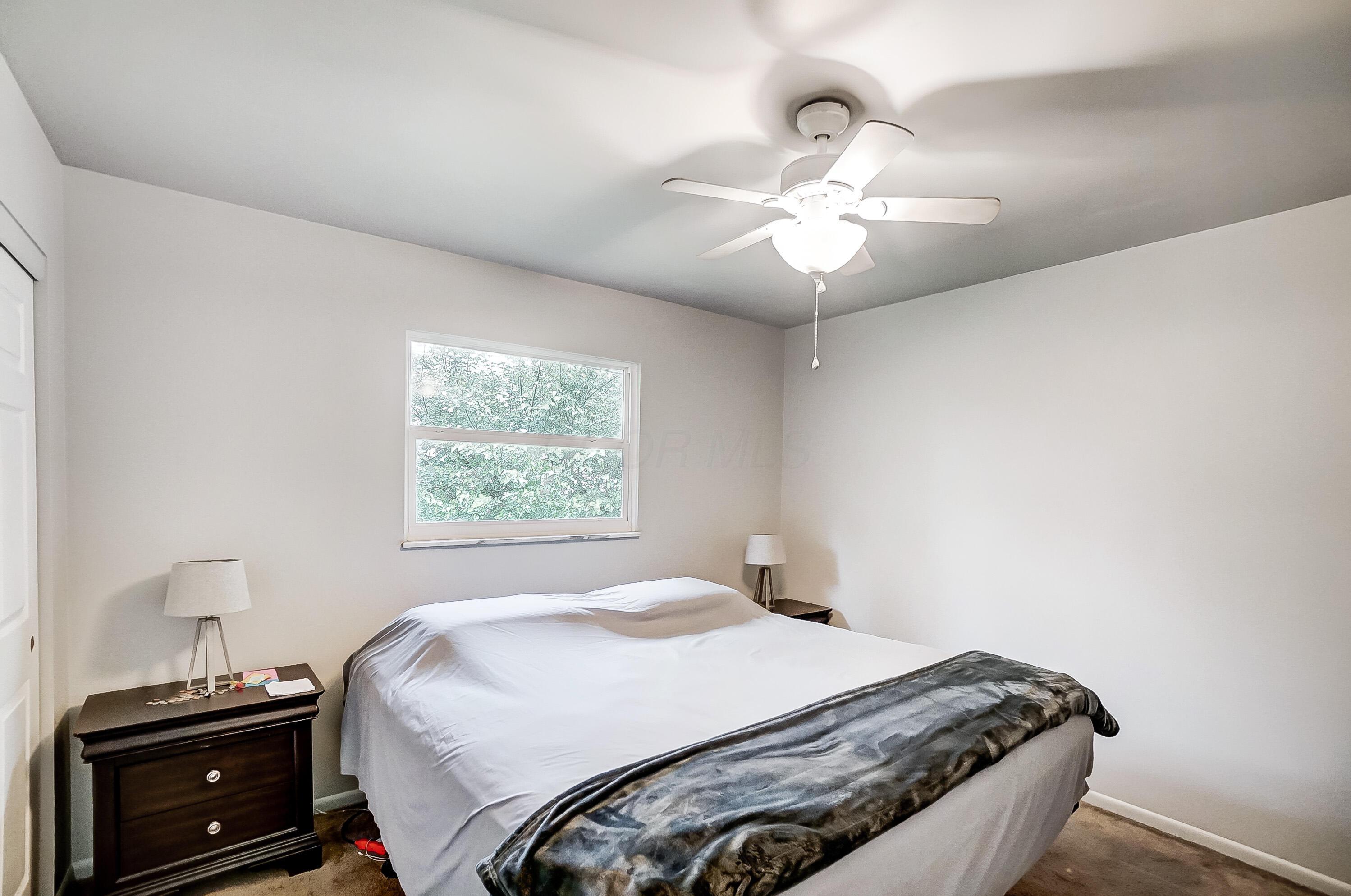 5056 Northtowne Boulevard, 5054