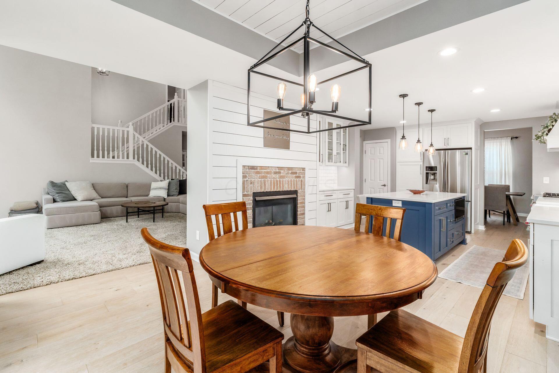 6014 Commonwealth Drive