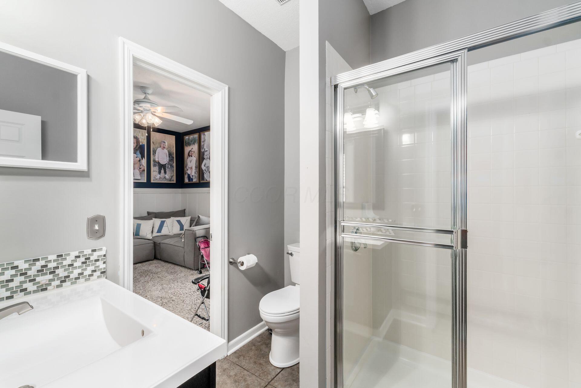 6014 Commonwealth Drive