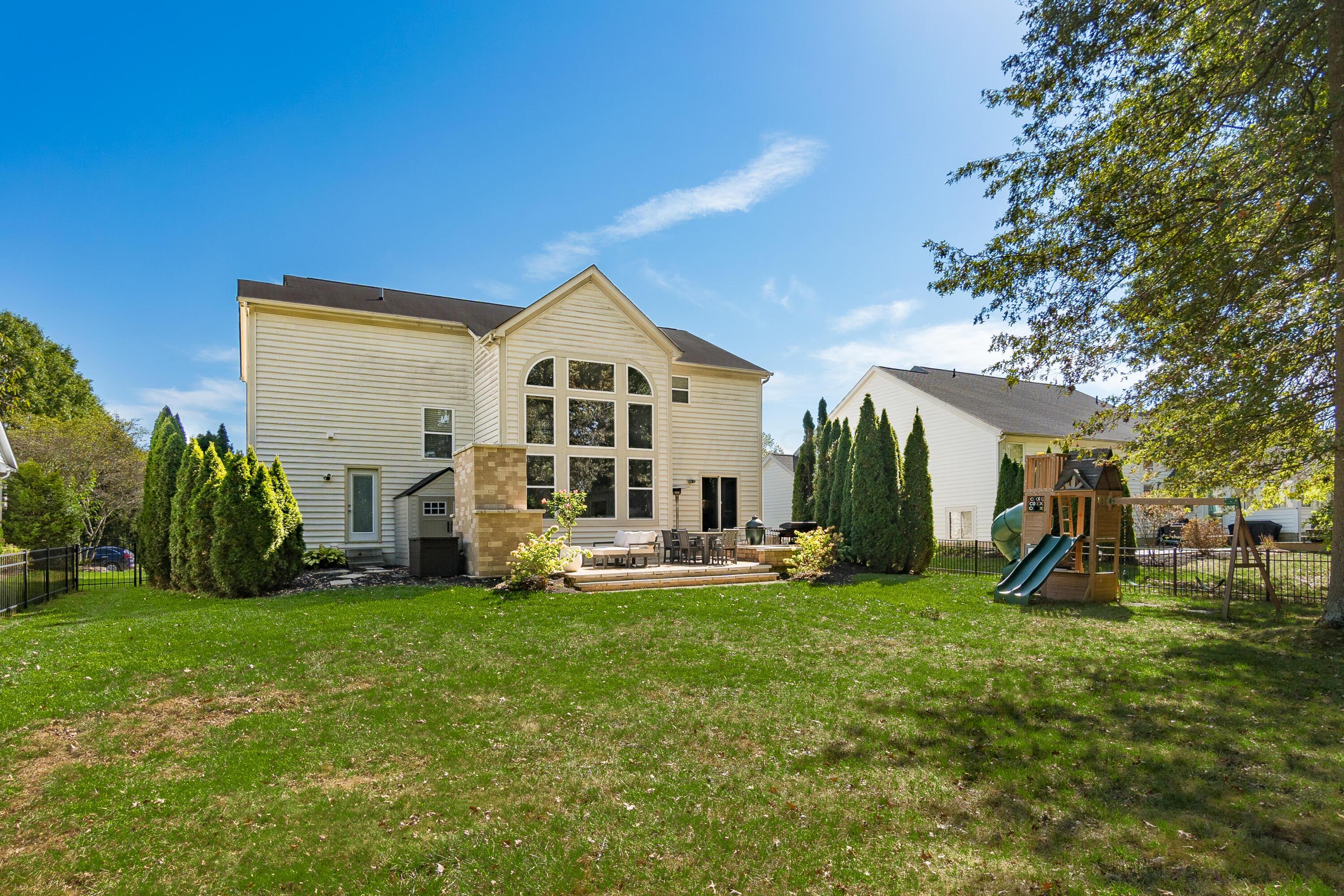 6014 Commonwealth Drive