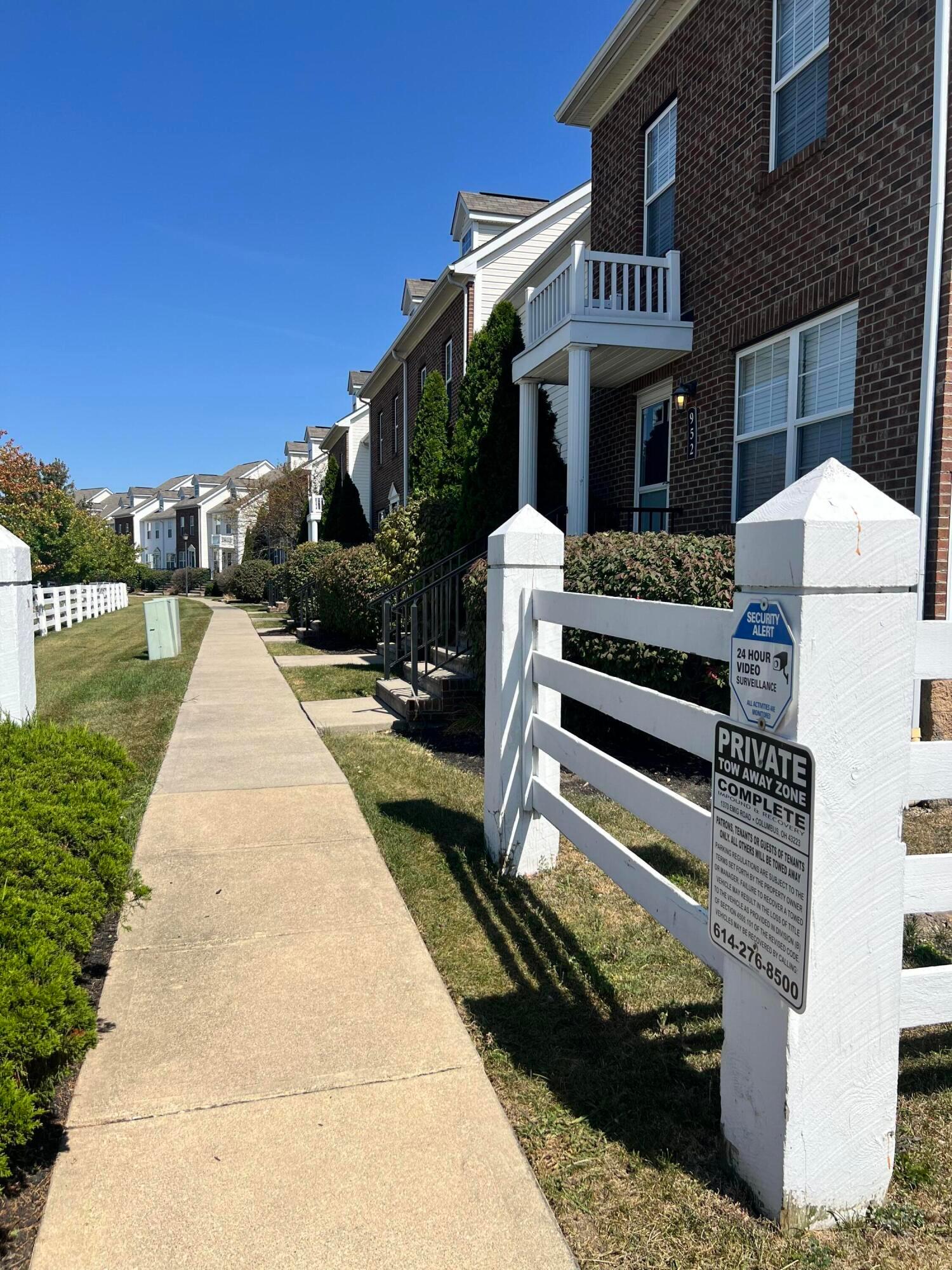 952 Hartford Village Boulevard