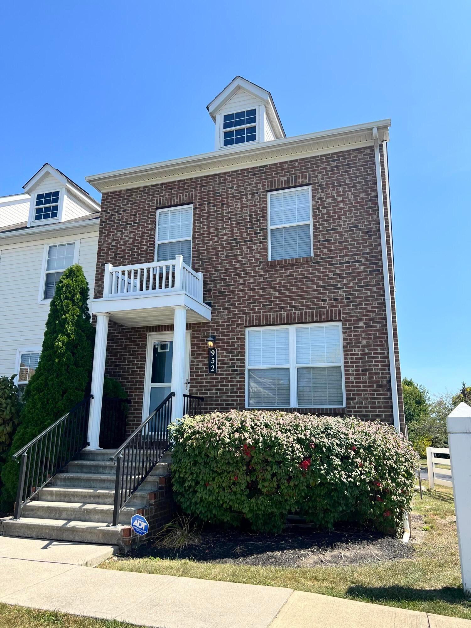 952 Hartford Village Boulevard