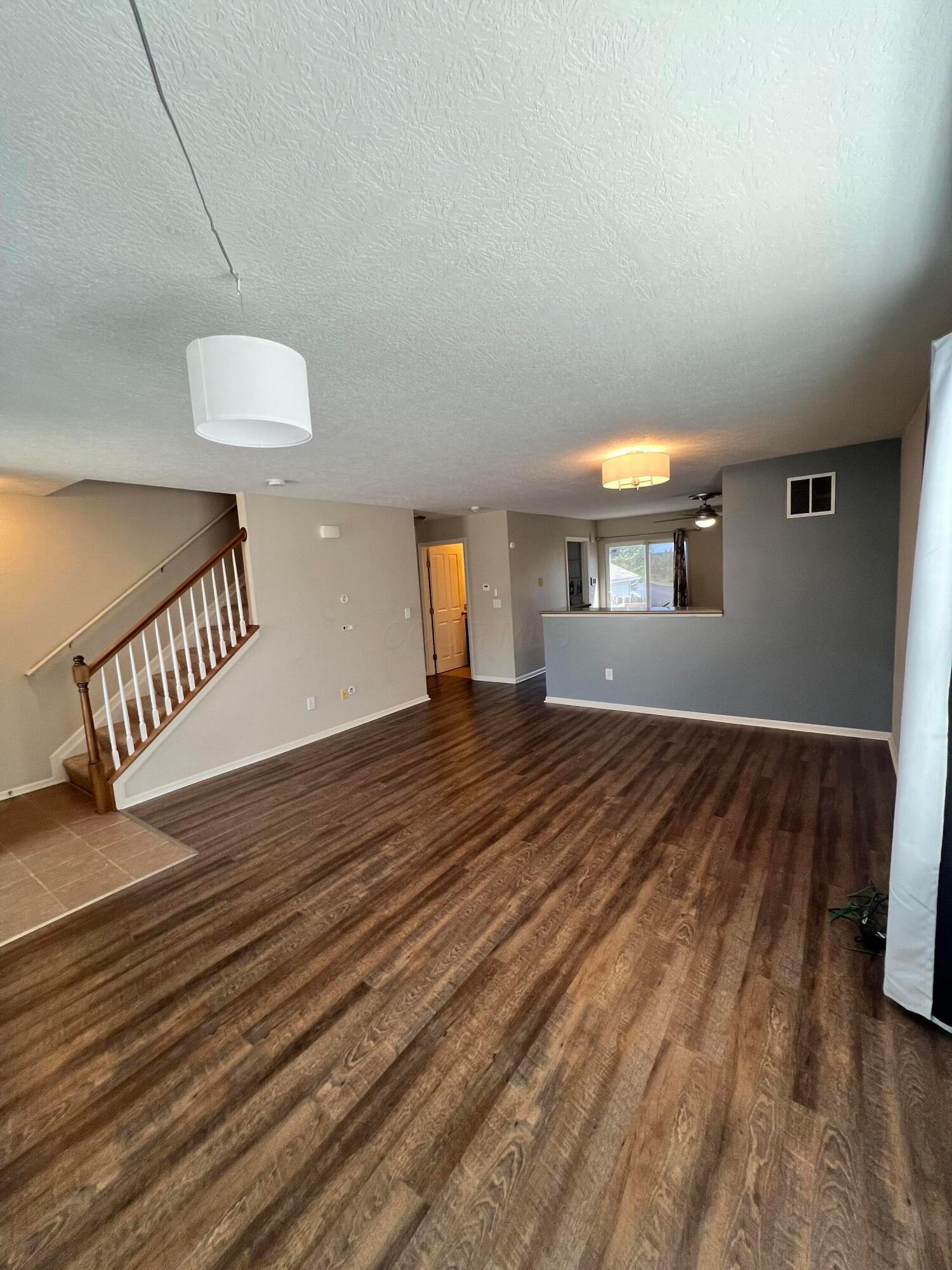 952 Hartford Village Boulevard