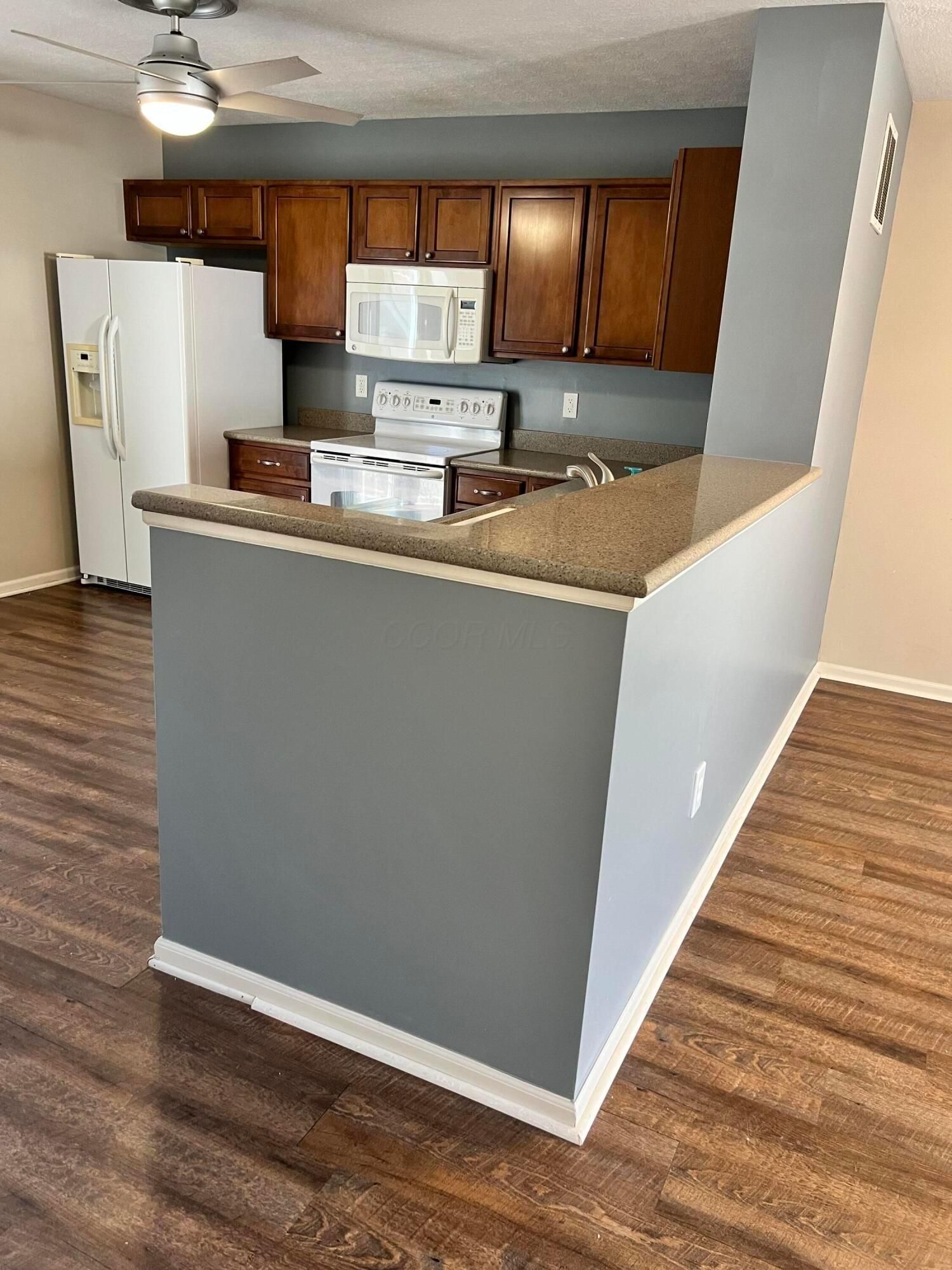 952 Hartford Village Boulevard