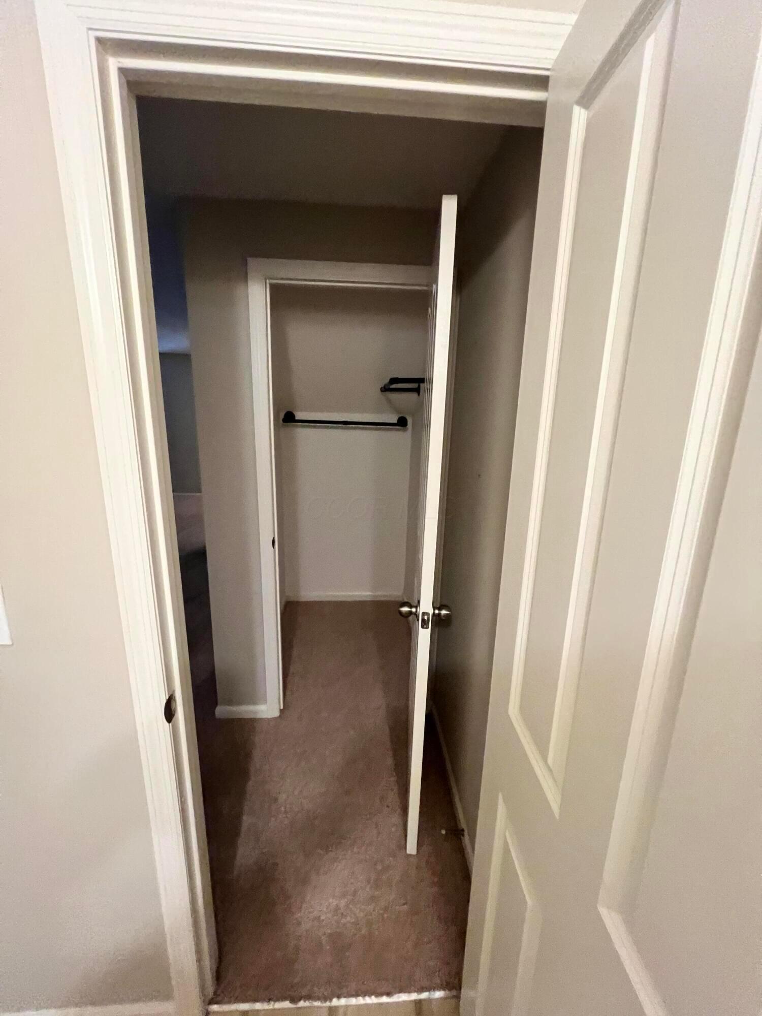 952 Hartford Village Boulevard