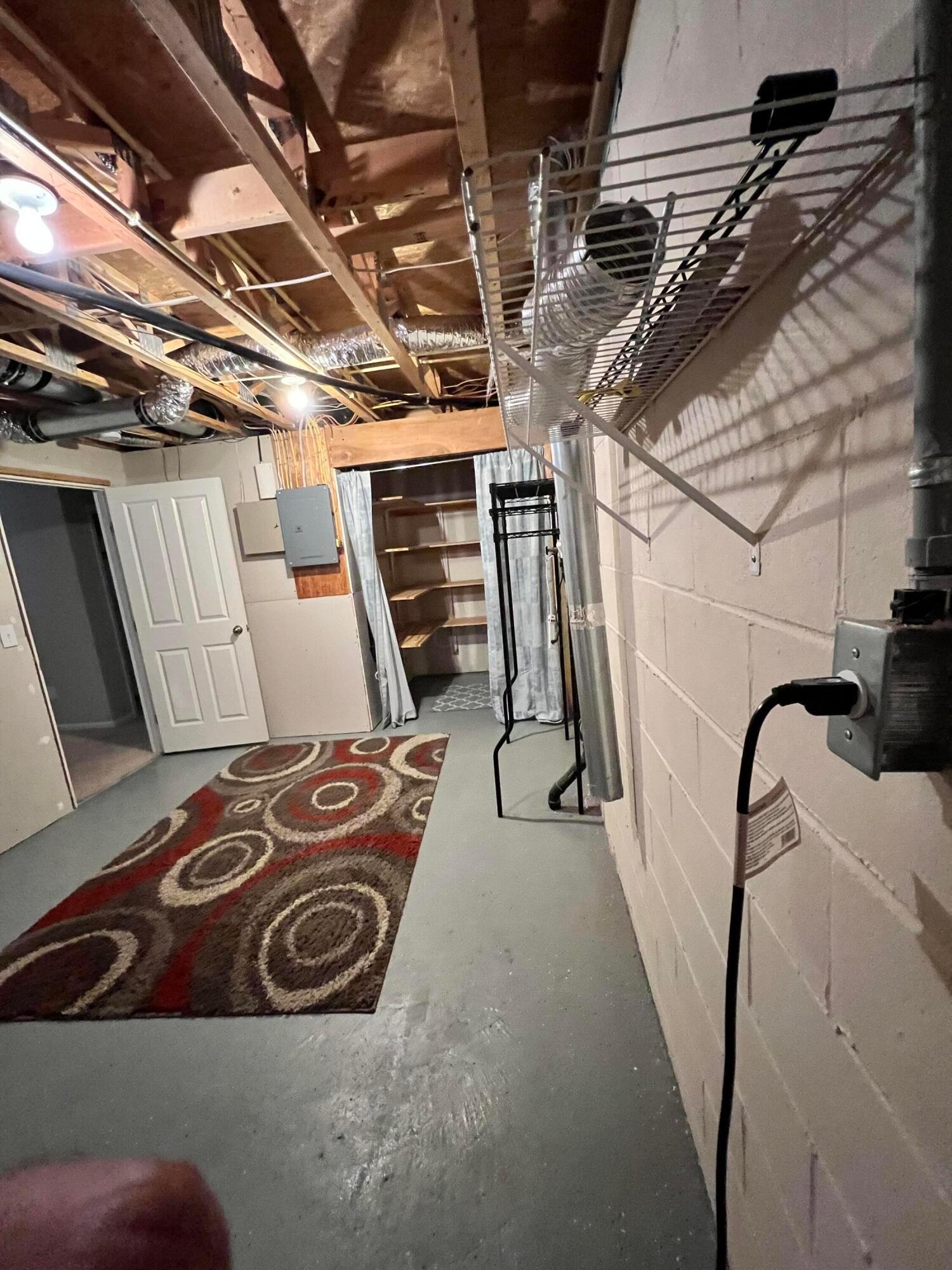 952 Hartford Village Boulevard