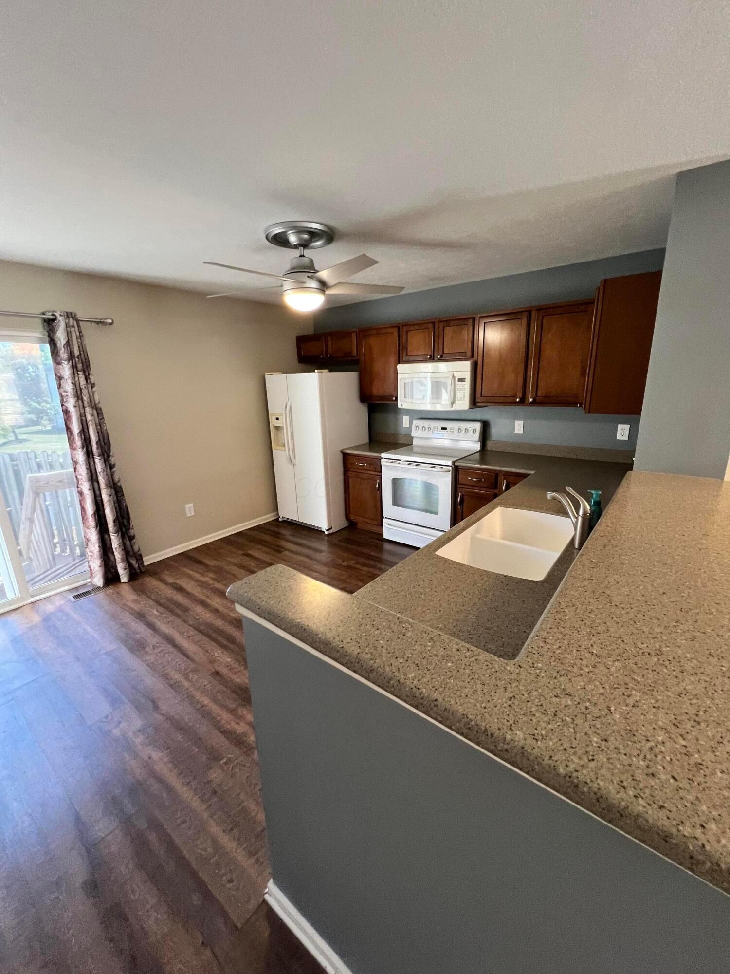 952 Hartford Village Boulevard