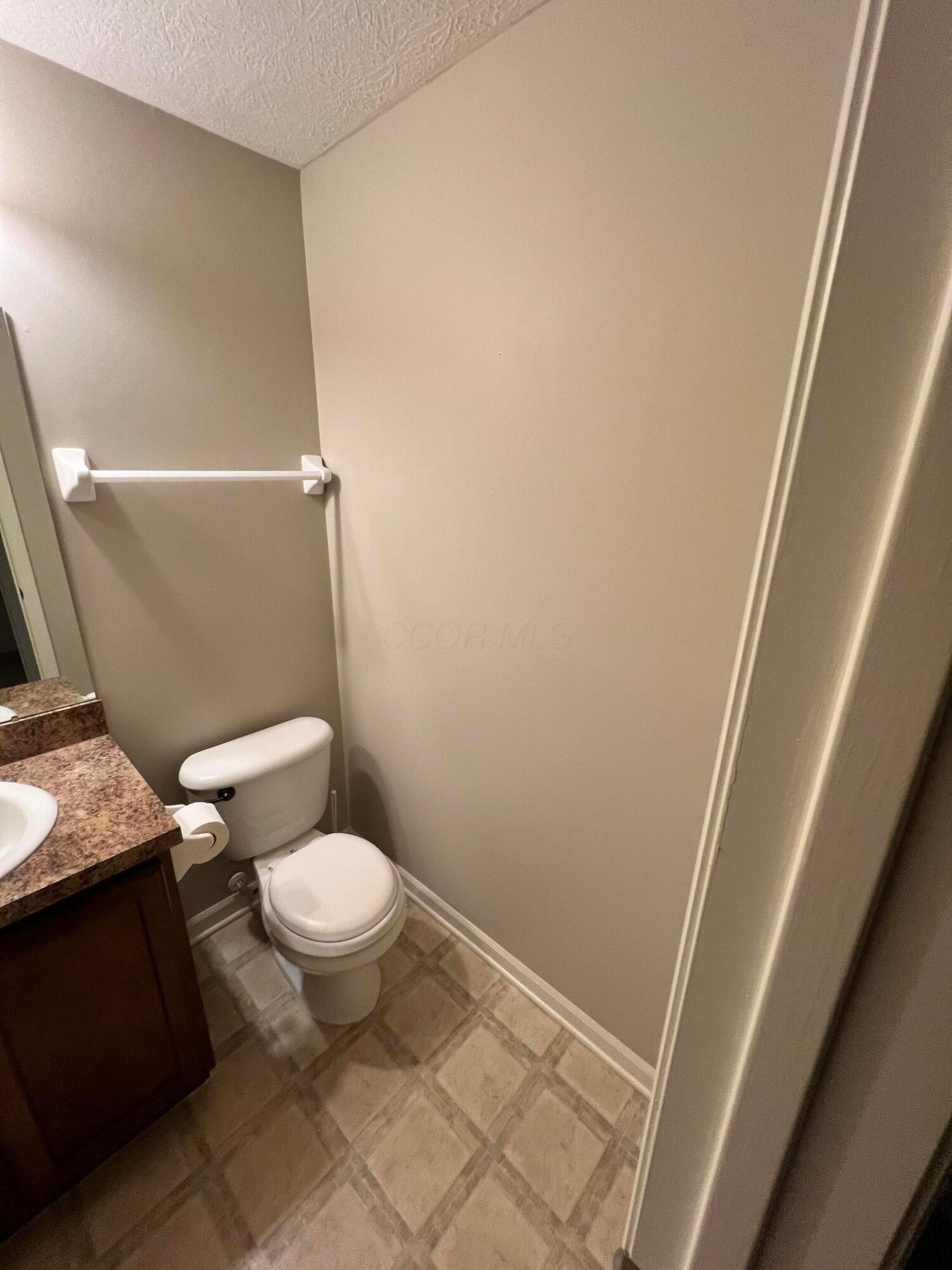 952 Hartford Village Boulevard