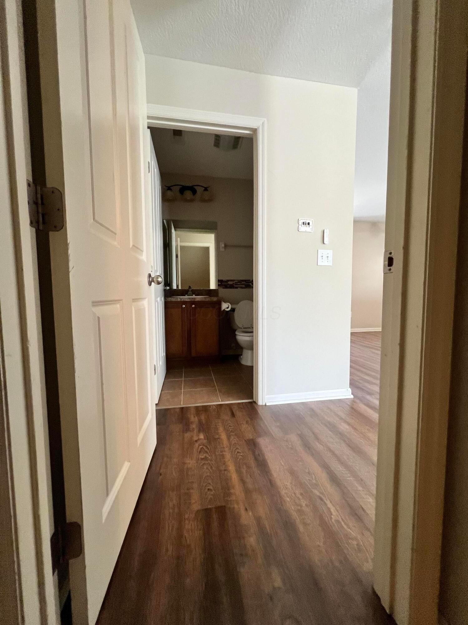 952 Hartford Village Boulevard