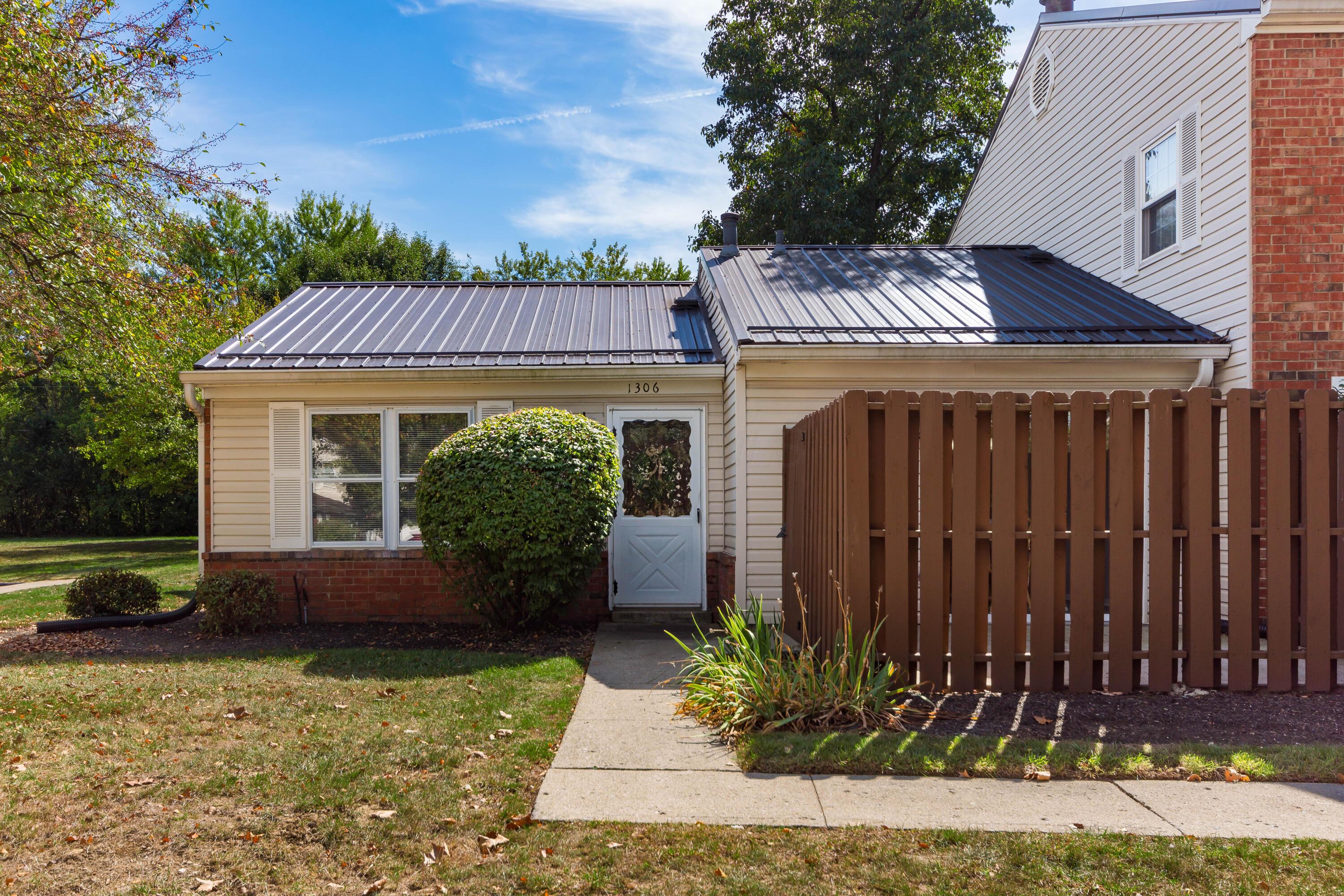 1306 Lowland Court, 91