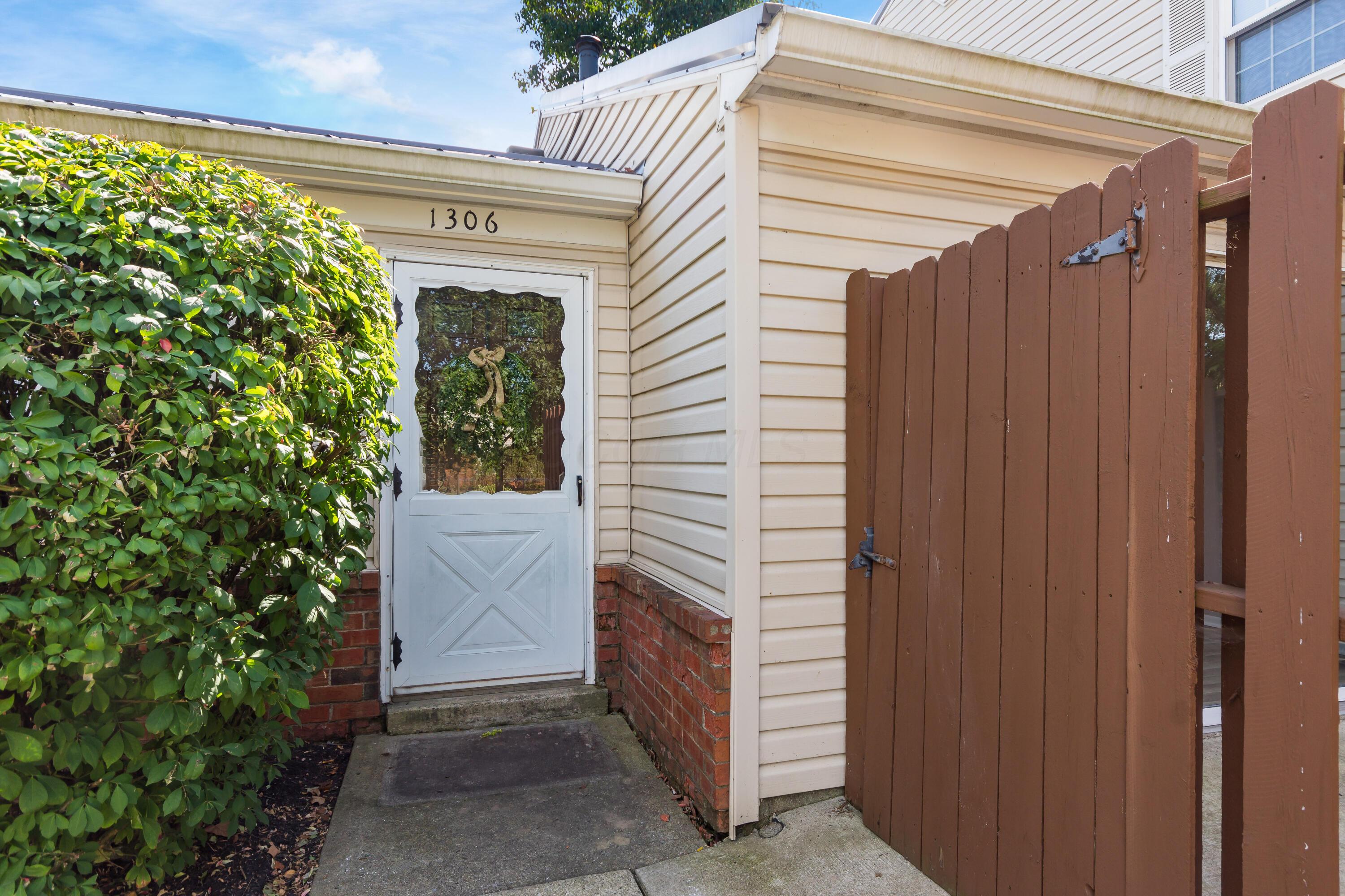 1306 Lowland Court, 91