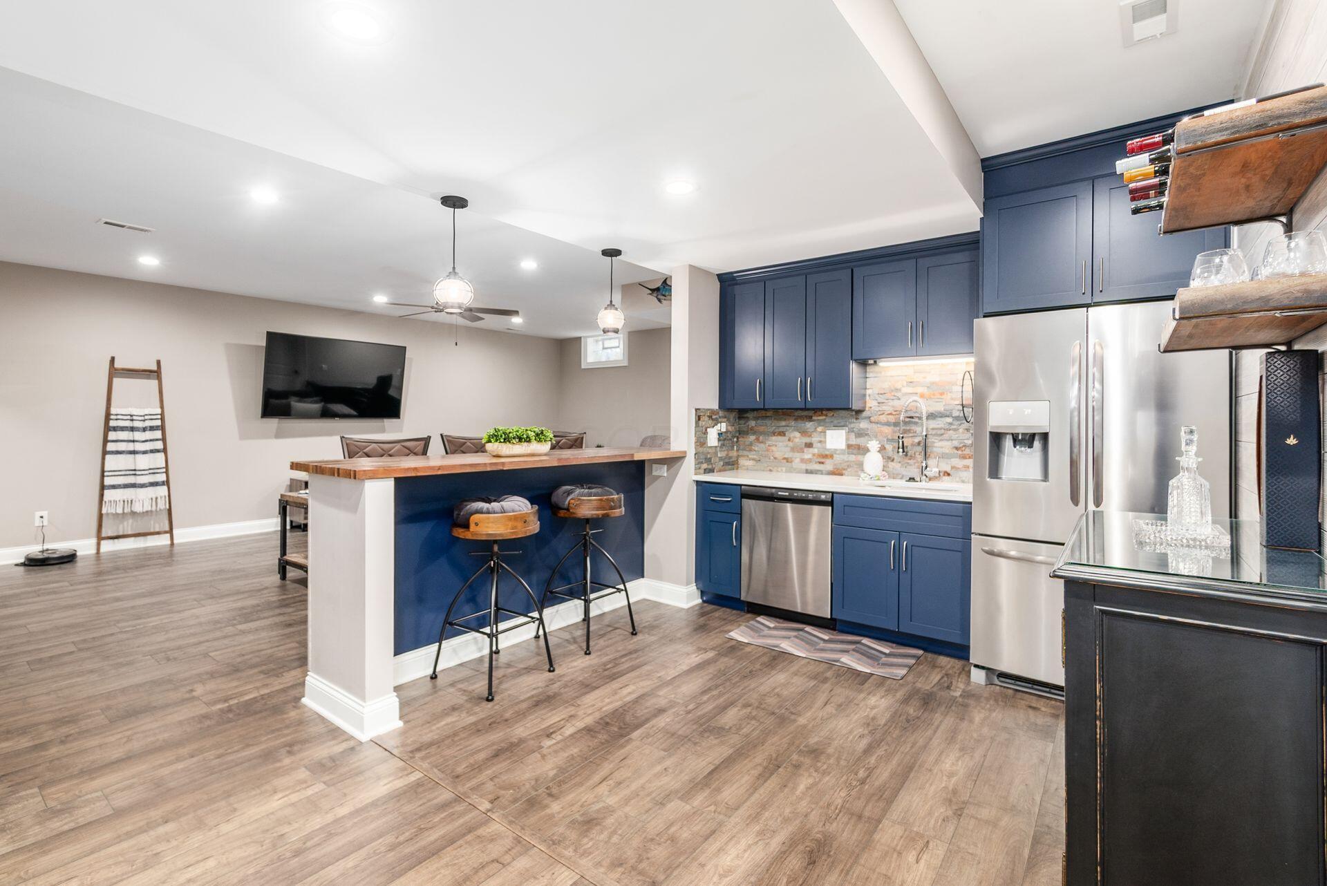 4320 Mcalister Park Drive