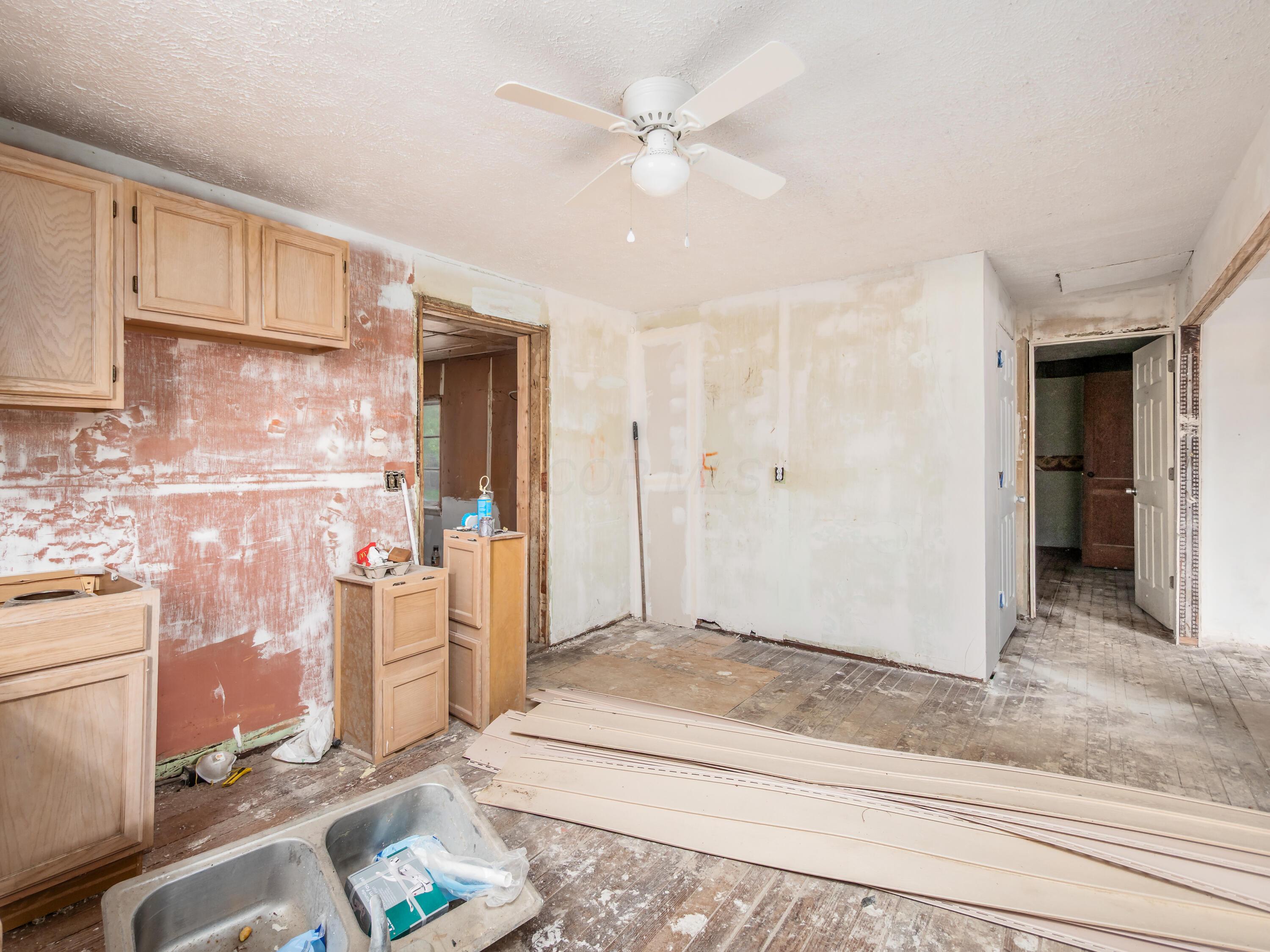 6160 Congress Street