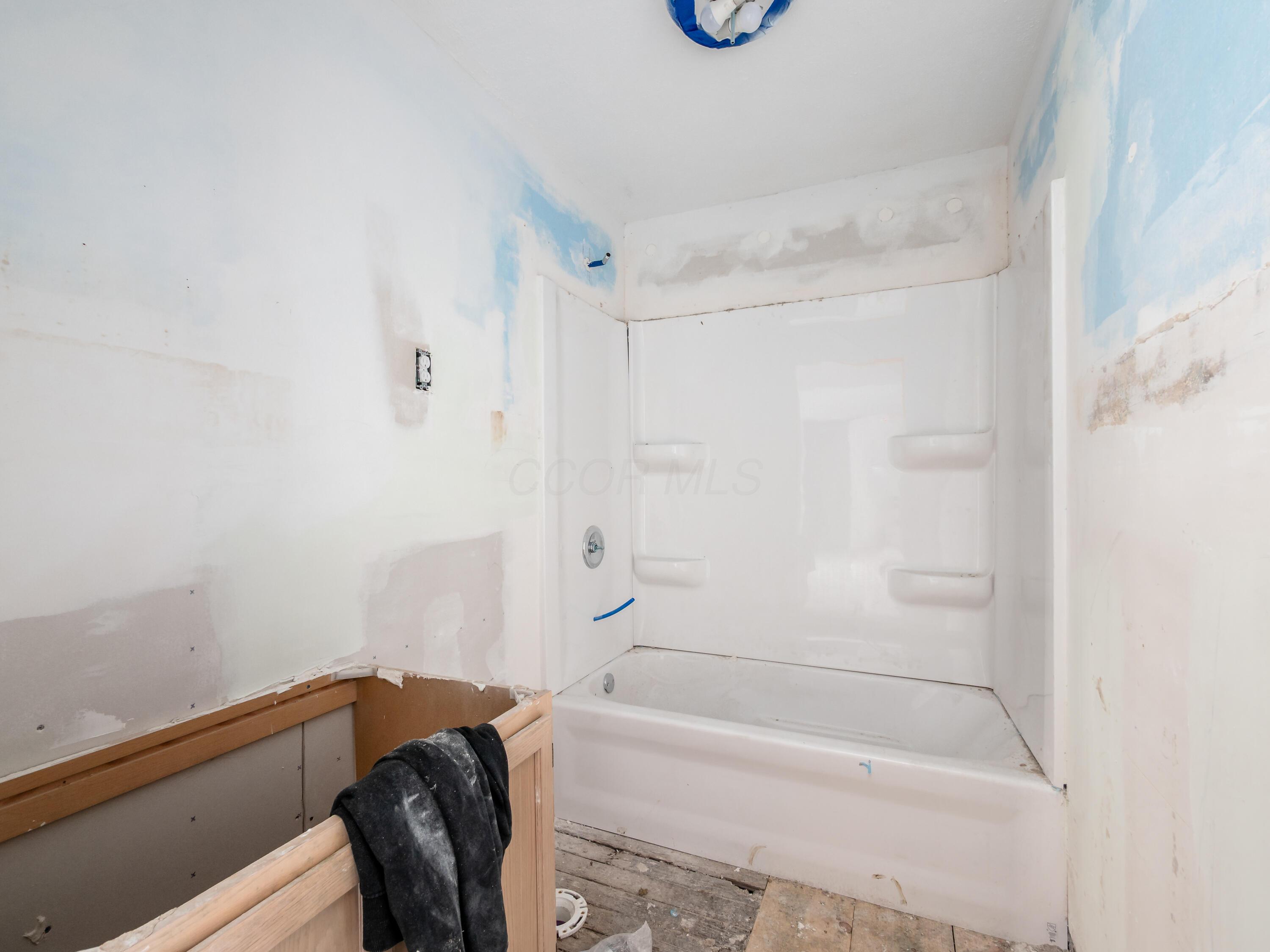 6160 Congress Street