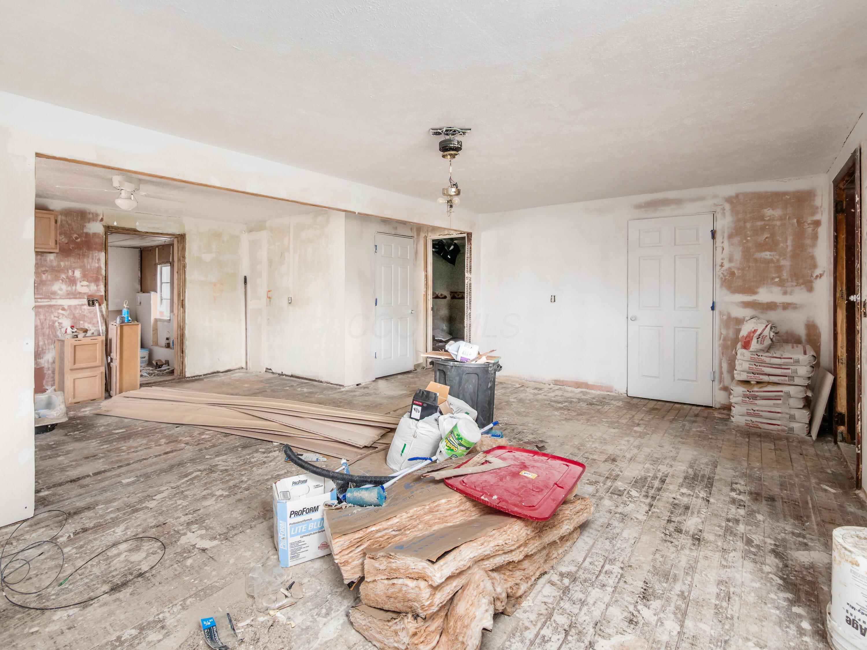 6160 Congress Street