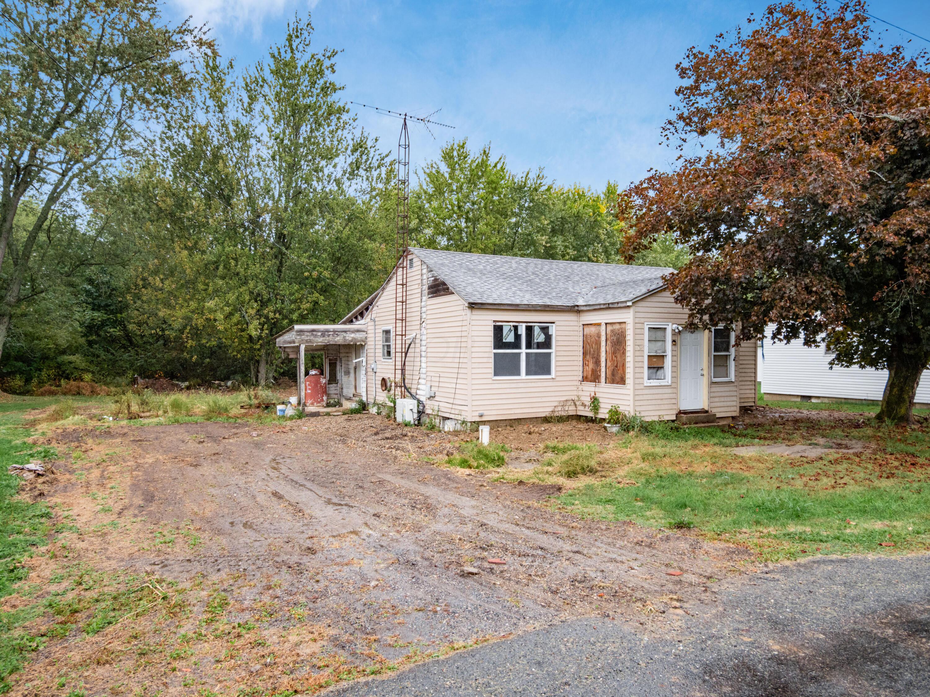 6160 Congress Street