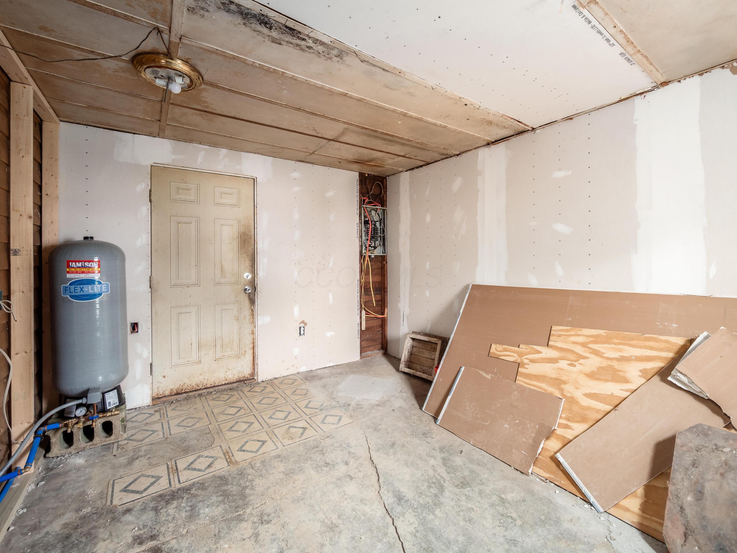 6160 Congress Street