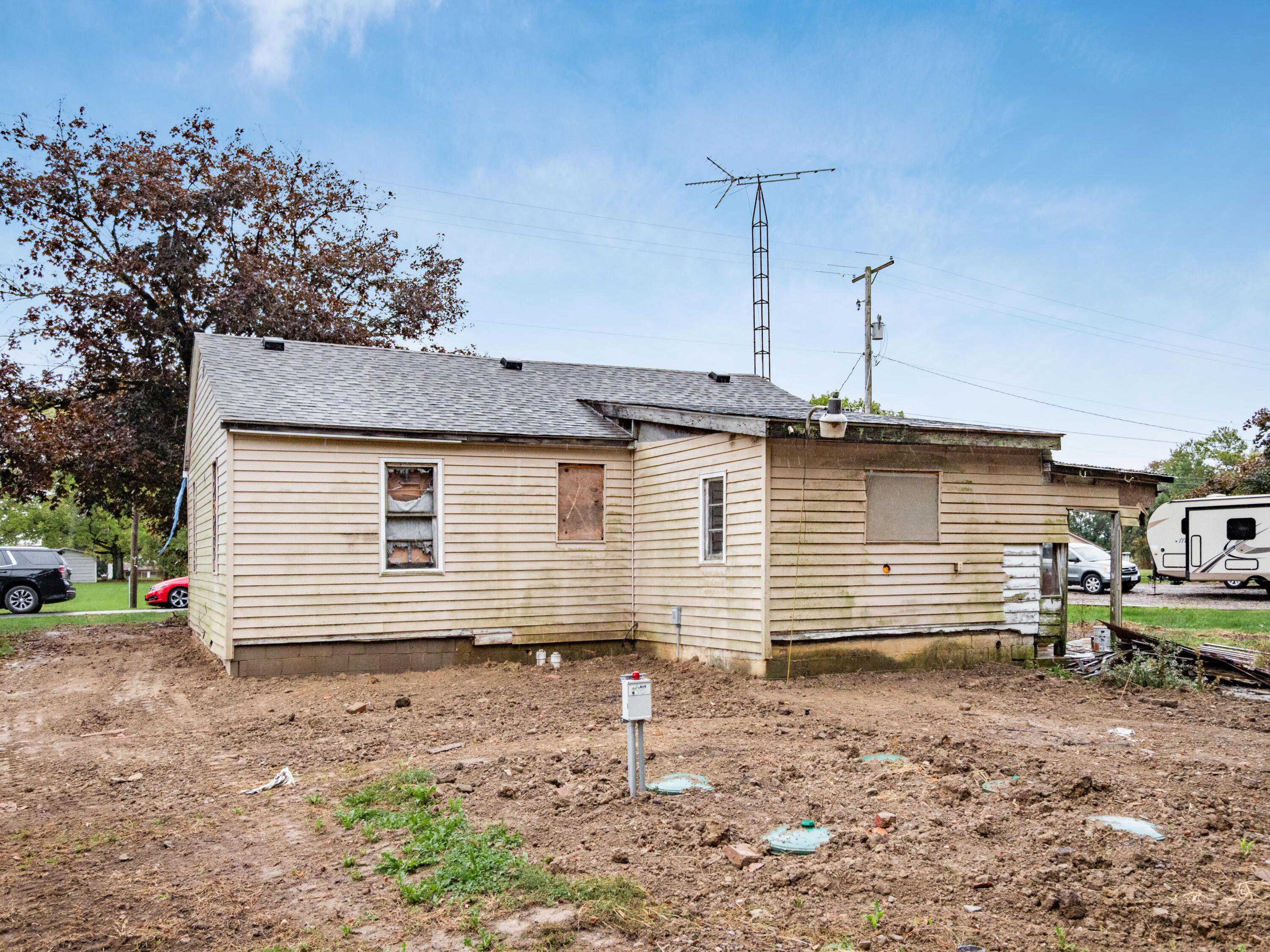 6160 Congress Street