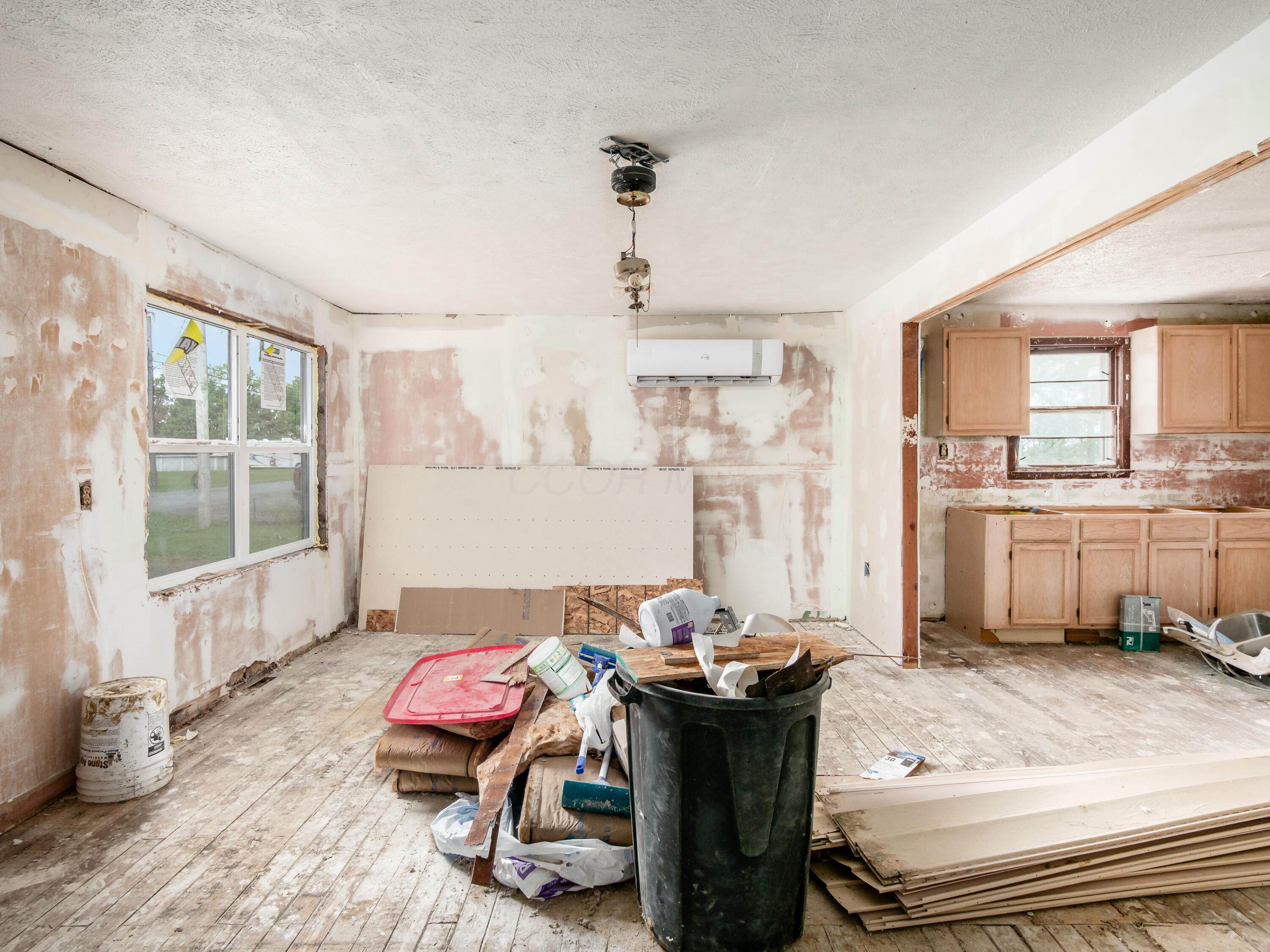 6160 Congress Street