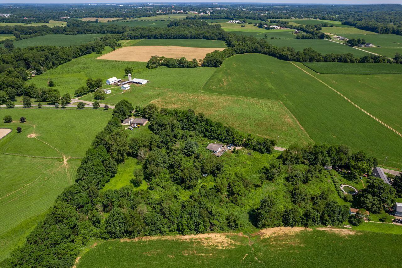 10019 Duncan Plains Road NW