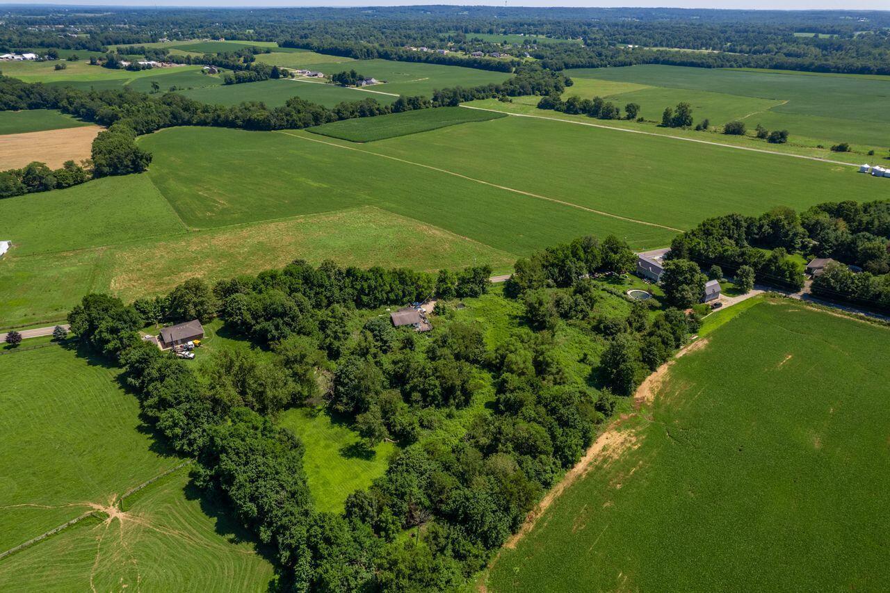 10019 Duncan Plains Road NW