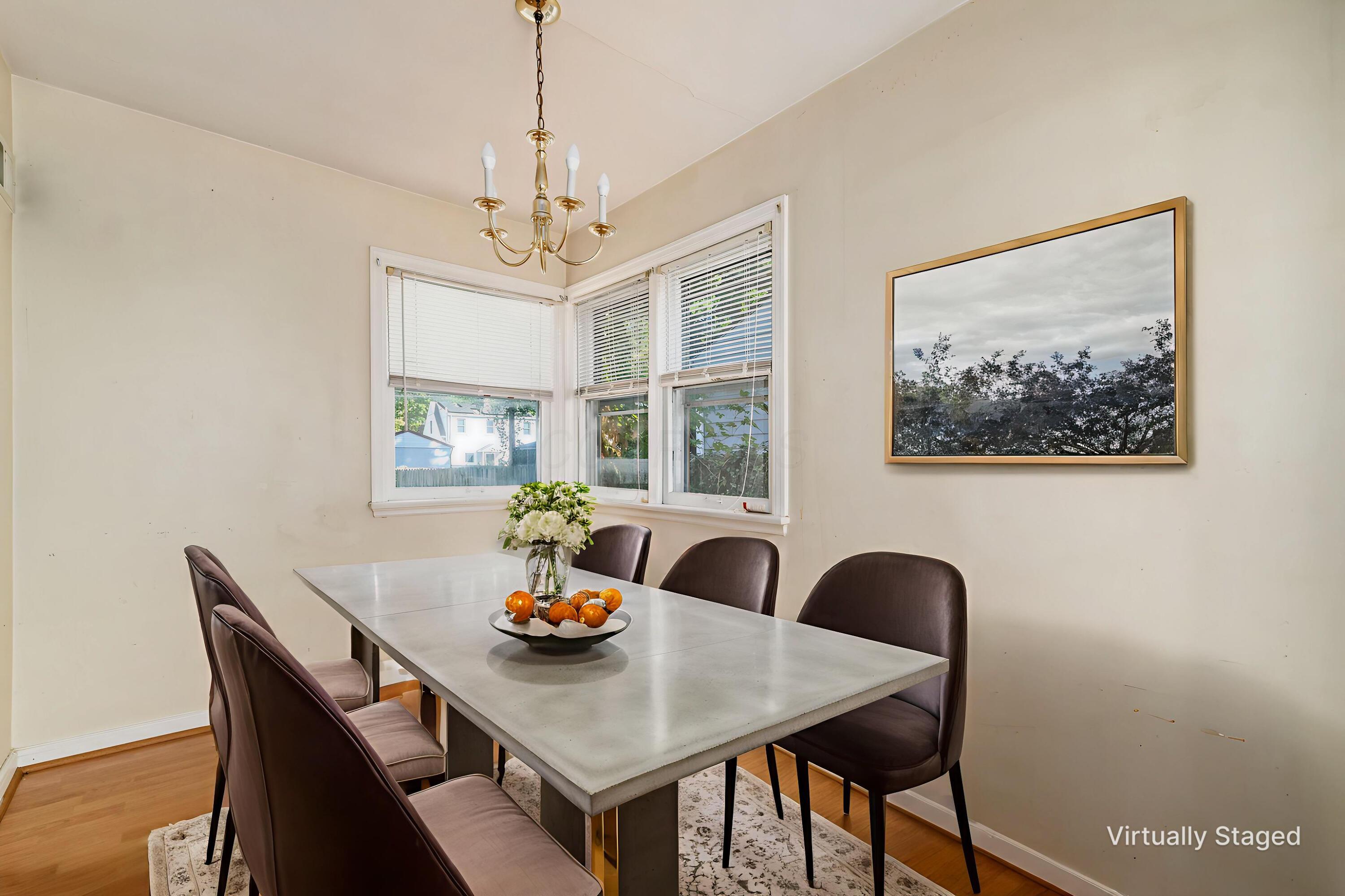 1872 Greenway Avenue S