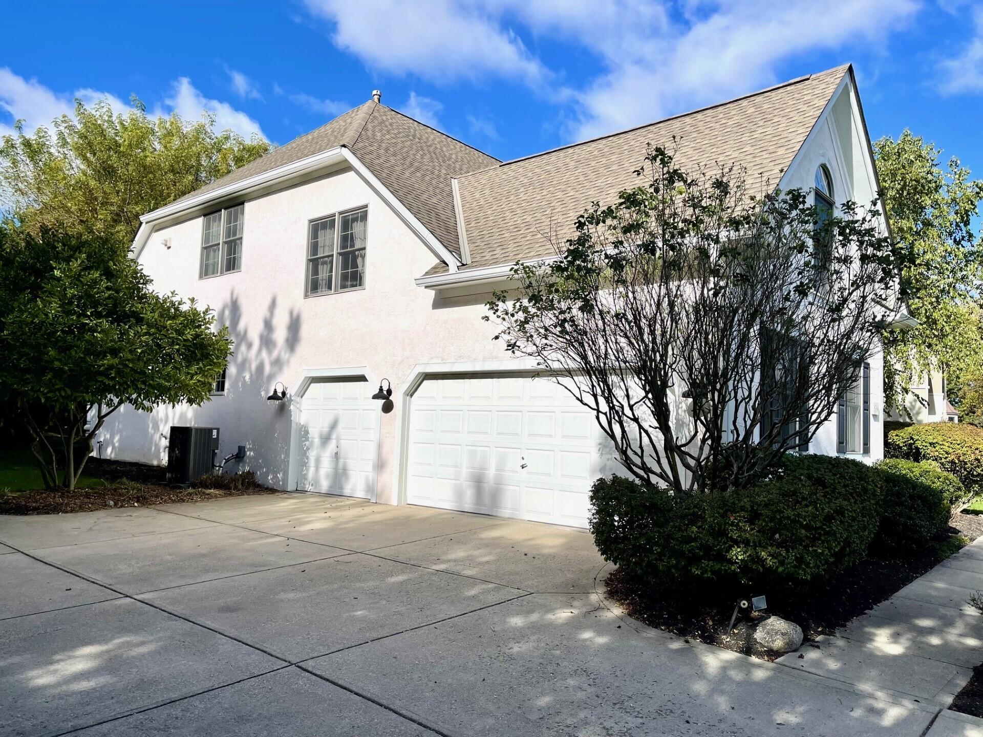 5386 Medallion Drive W, Westerville