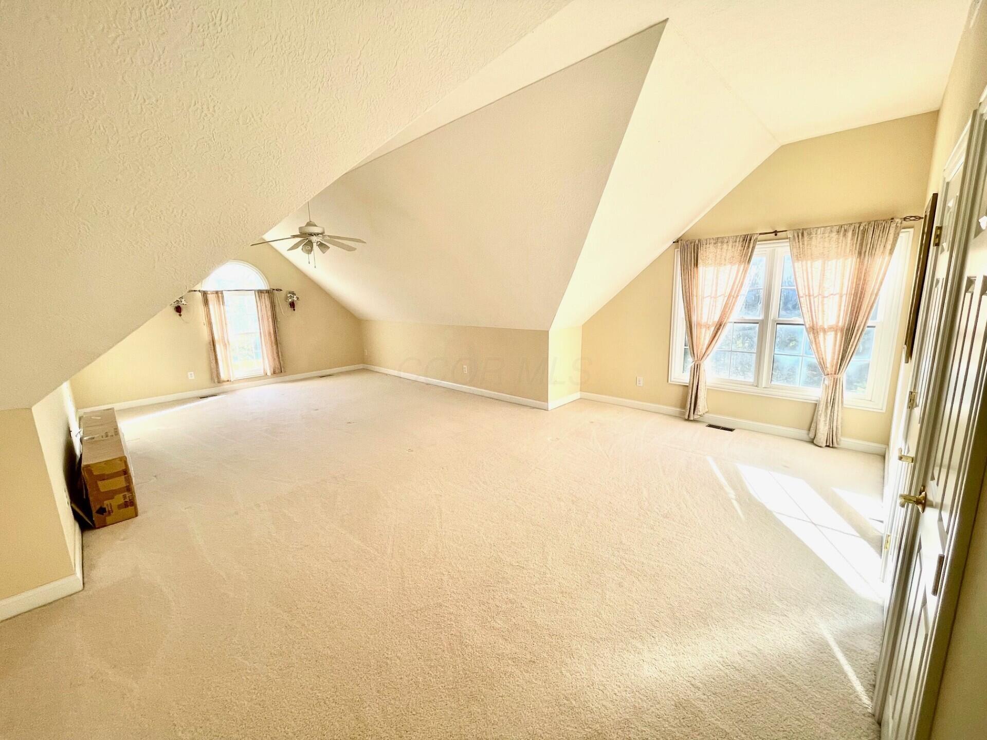 5386 Medallion Drive W, Westerville