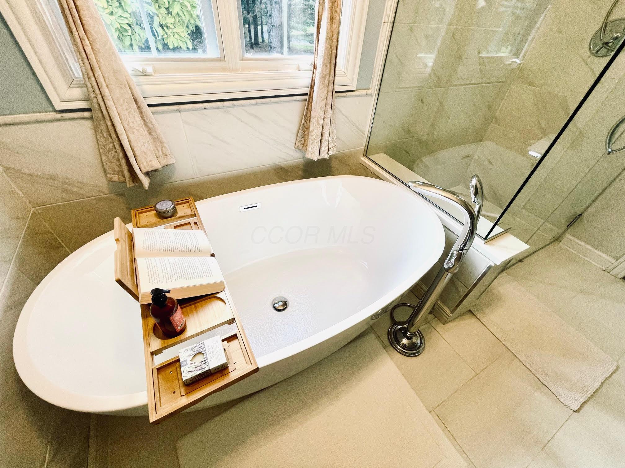 5386 Medallion Drive W, Westerville