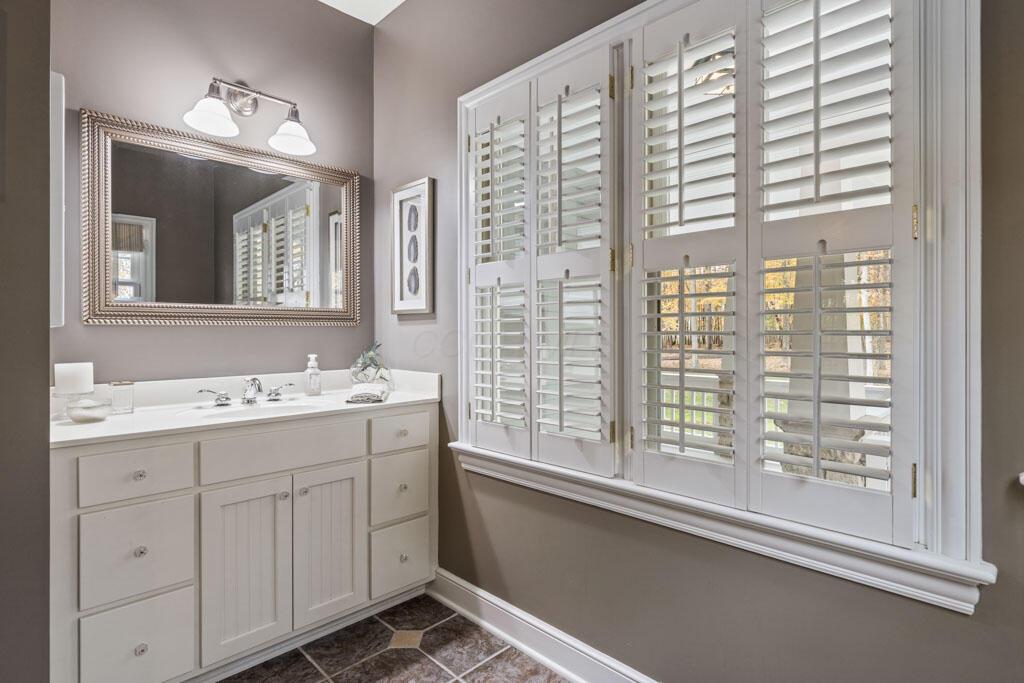 435 TRLLIUM Drive, Galloway