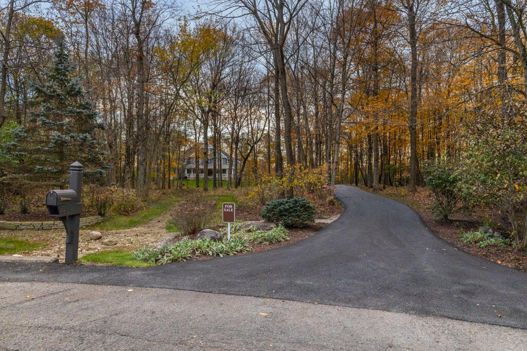 435 TRLLIUM Drive, Galloway