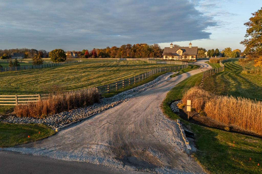 435 TRLLIUM Drive, Galloway