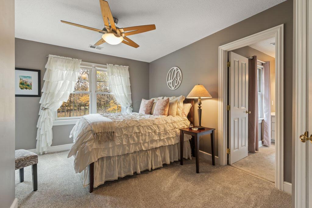 435 TRLLIUM Drive, Galloway