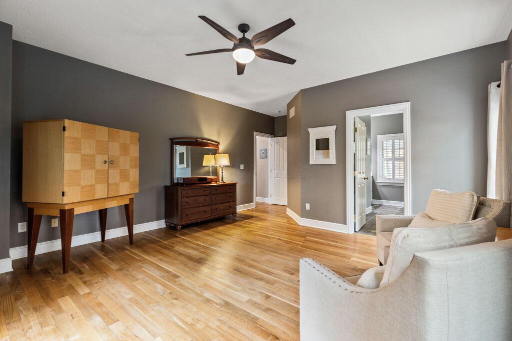 435 TRLLIUM Drive, Galloway