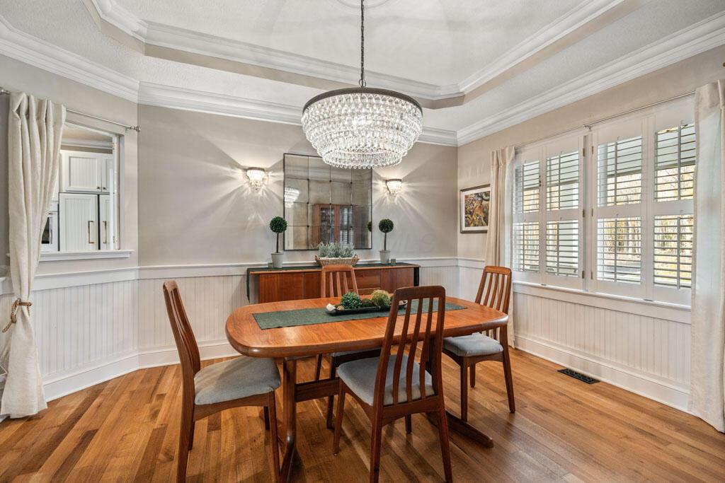 435 TRLLIUM Drive, Galloway