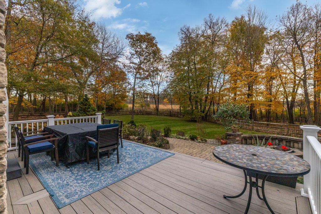 435 TRLLIUM Drive, Galloway