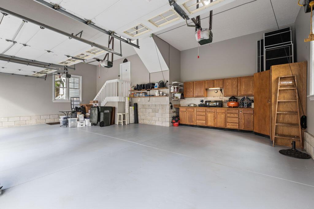 435 TRLLIUM Drive, Galloway