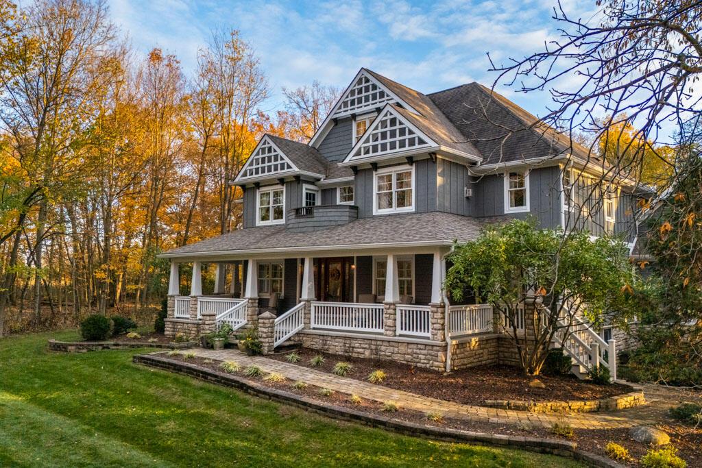 435 TRLLIUM Drive, Galloway