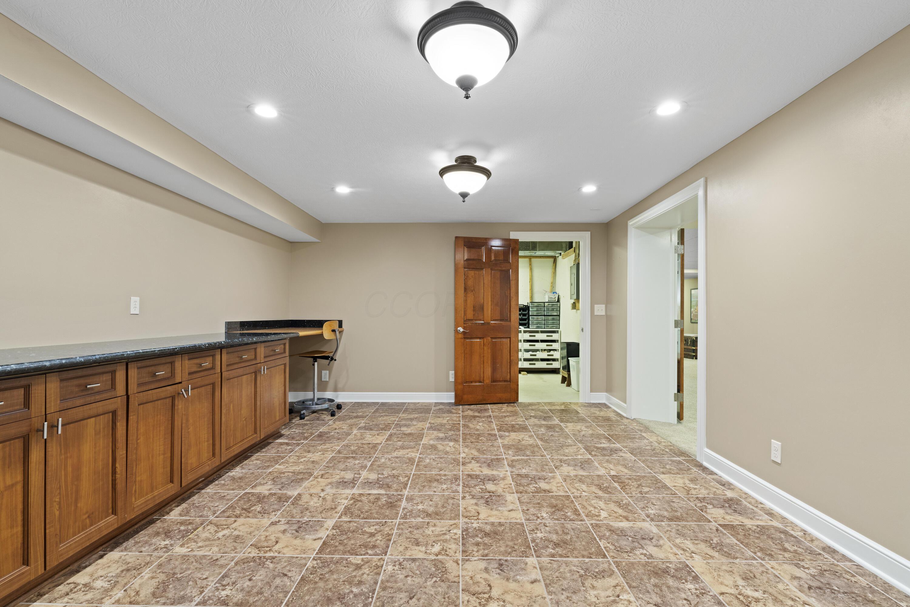 613 Millwood Court, Columbus