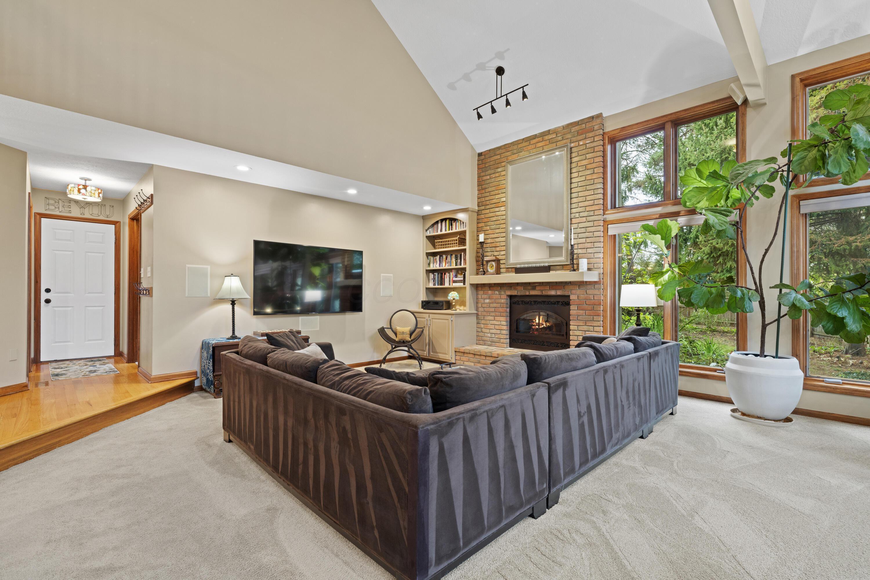 613 Millwood Court, Columbus