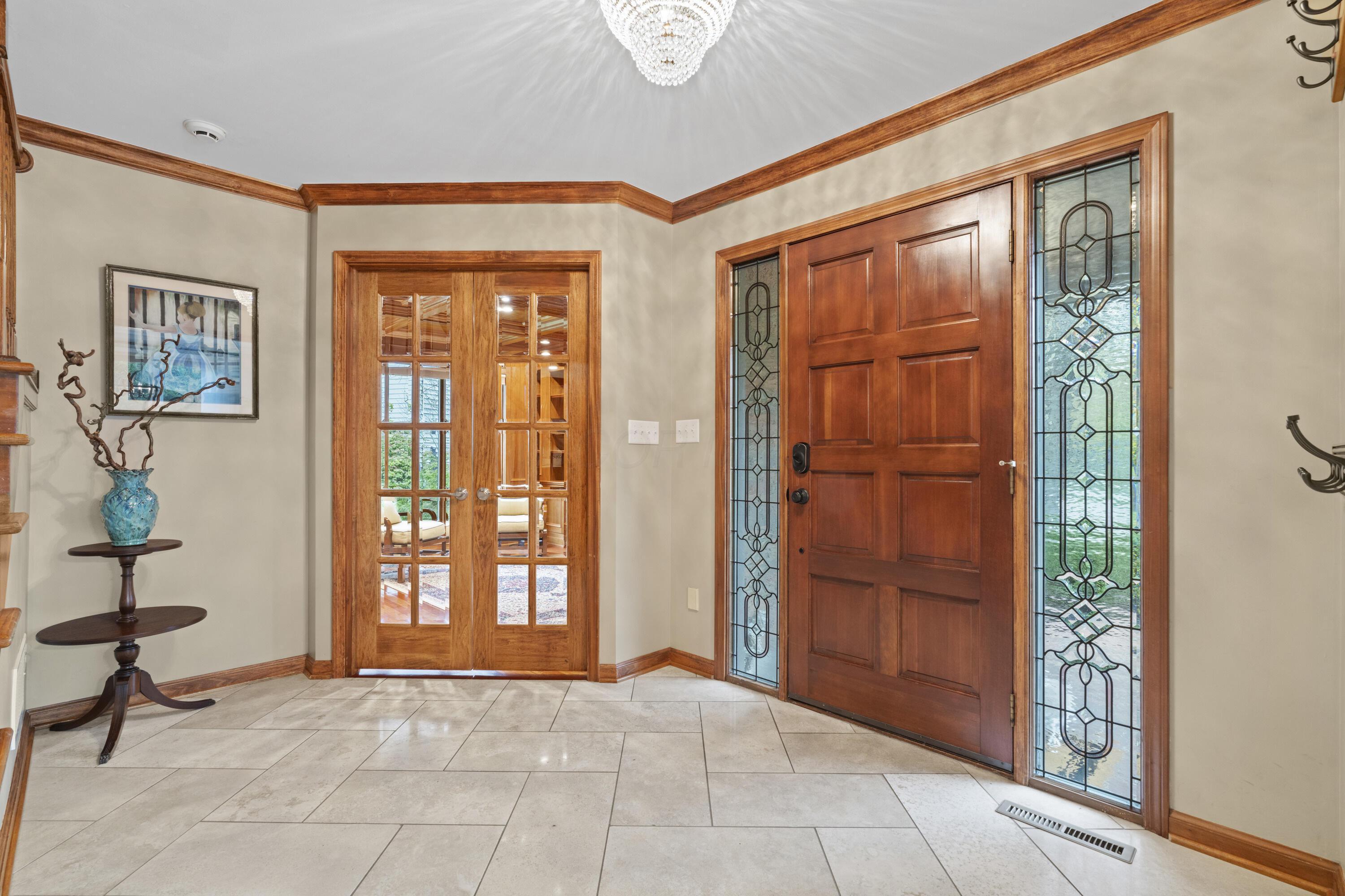 613 Millwood Court, Columbus