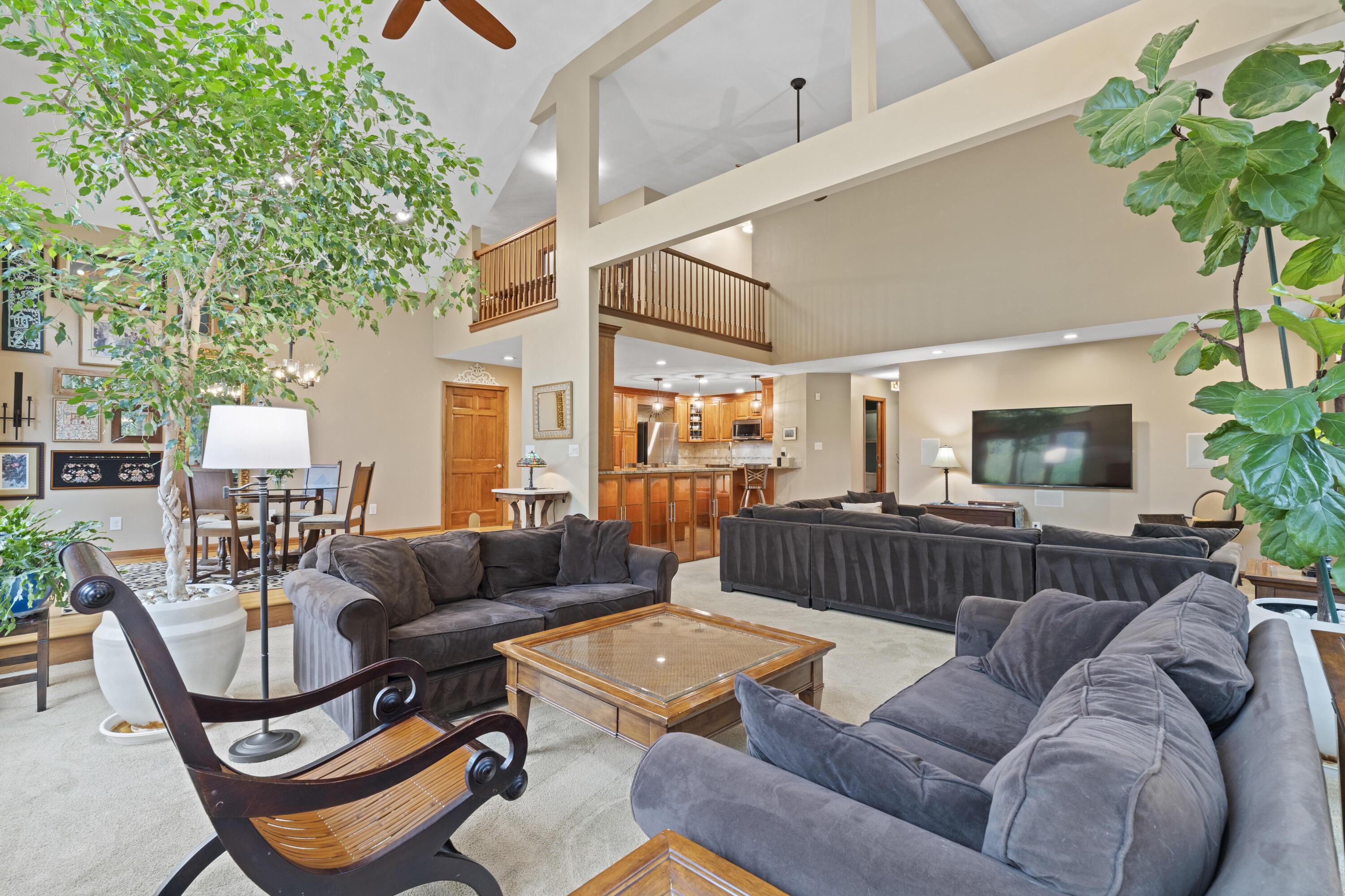 613 Millwood Court, Columbus