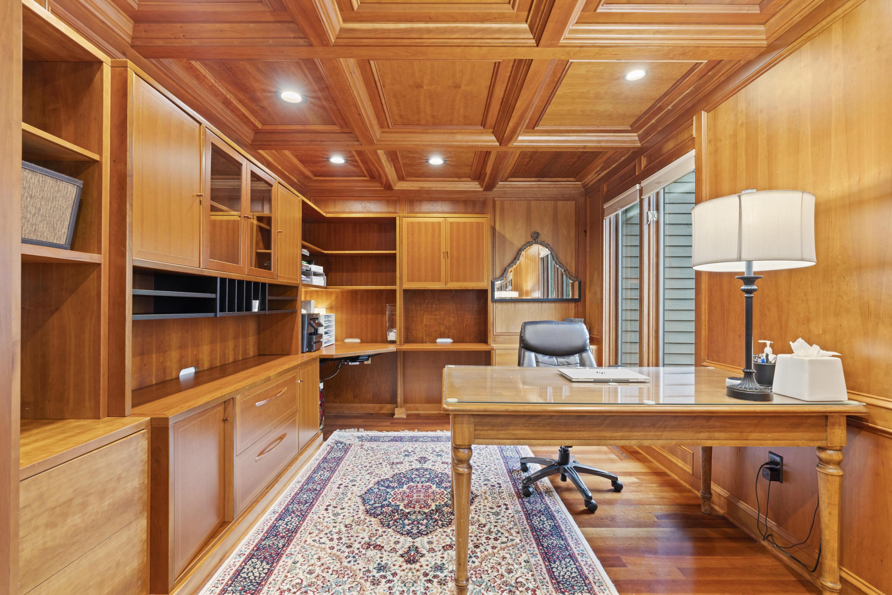 613 Millwood Court, Columbus