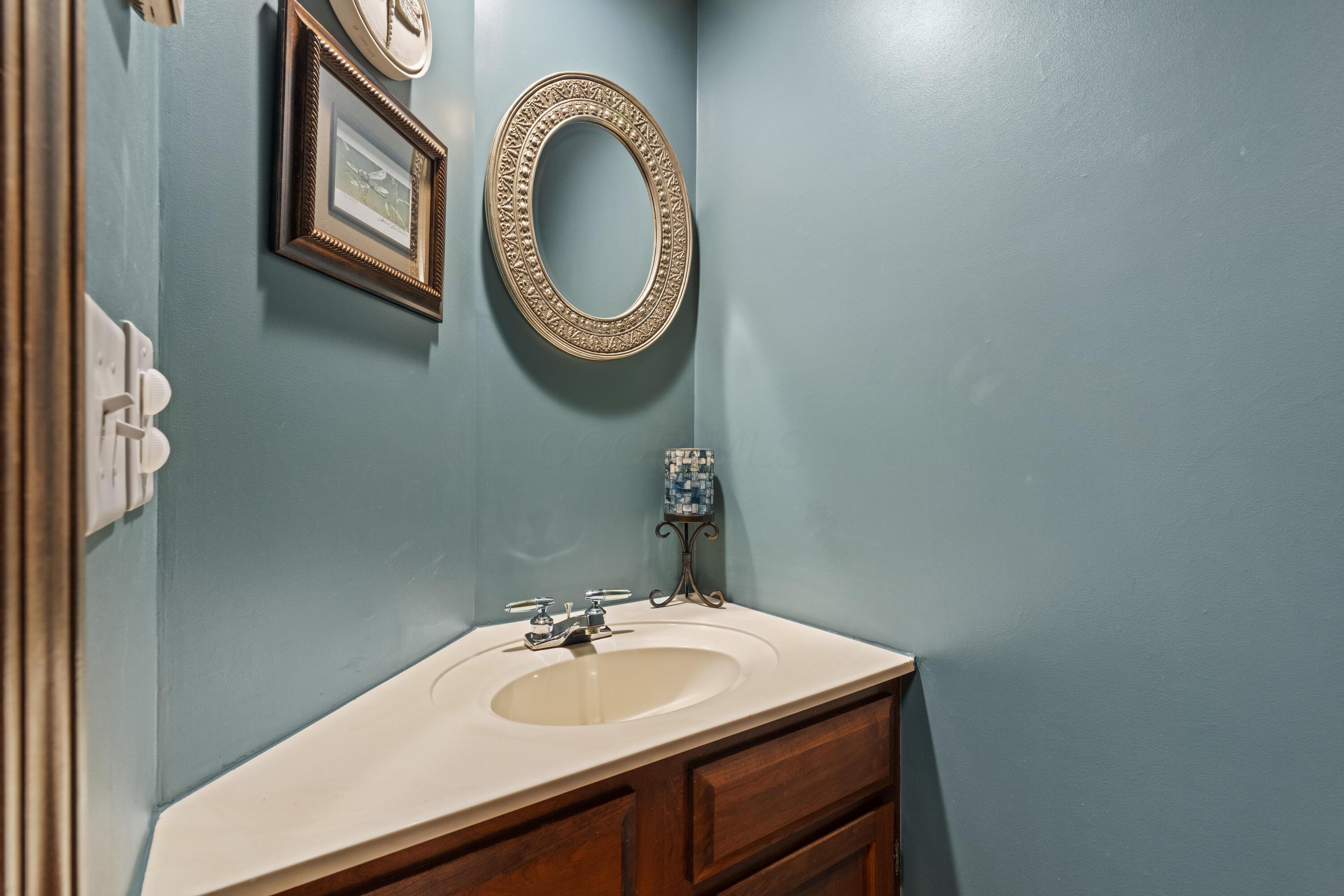 613 Millwood Court, Columbus