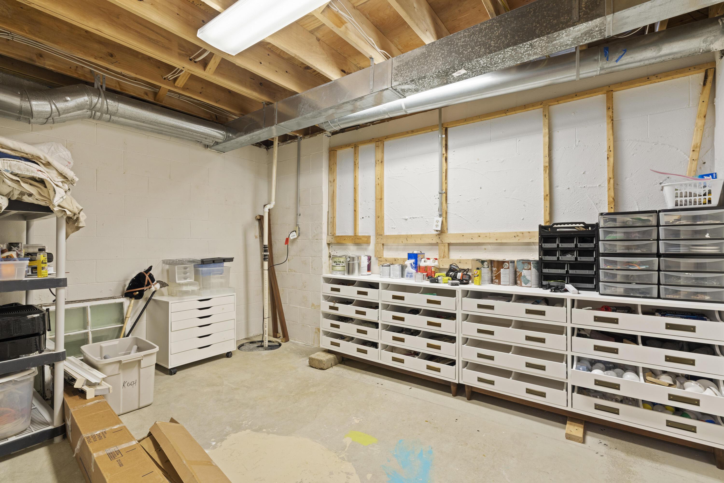 613 Millwood Court, Columbus