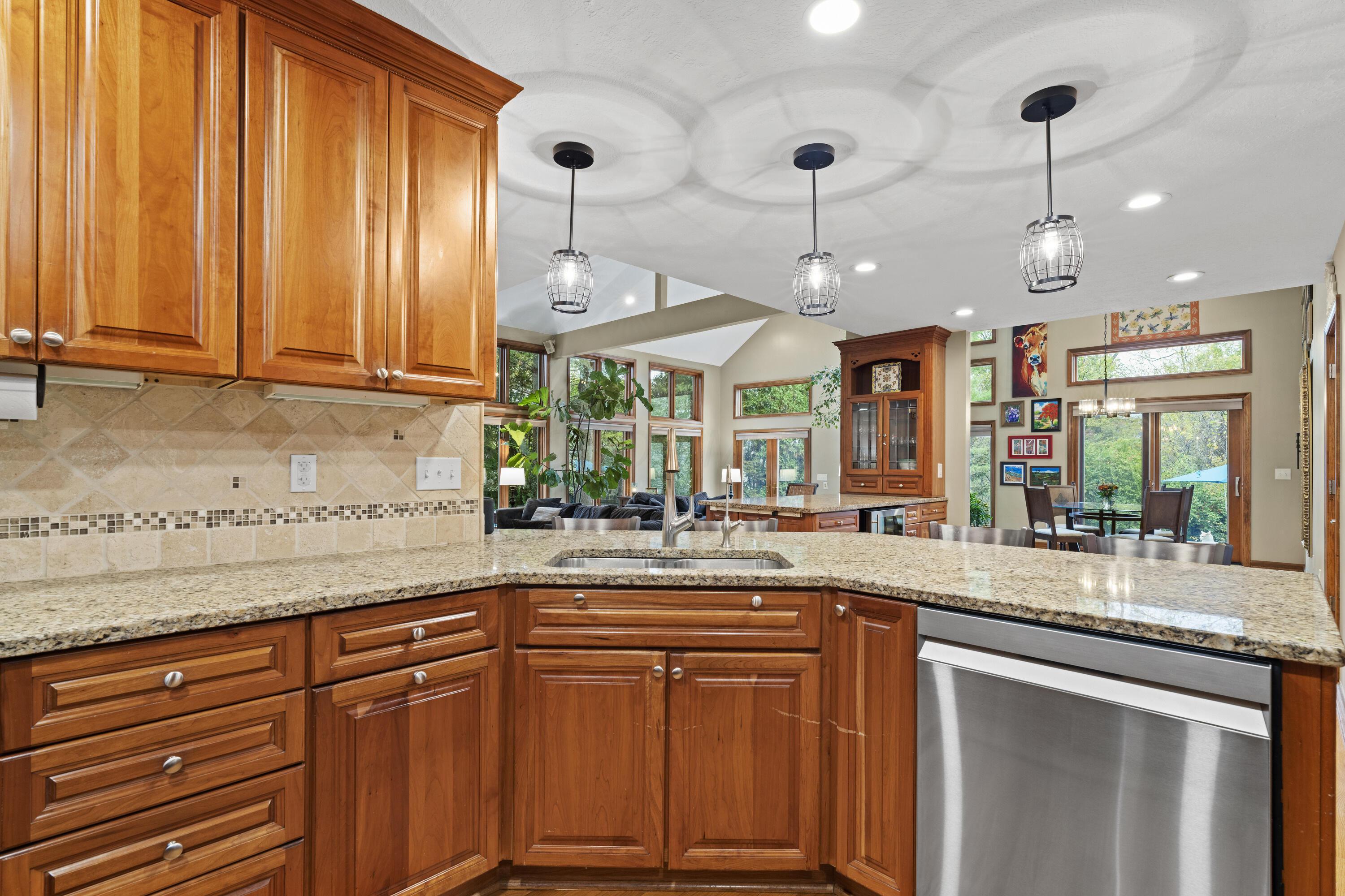 613 Millwood Court, Columbus