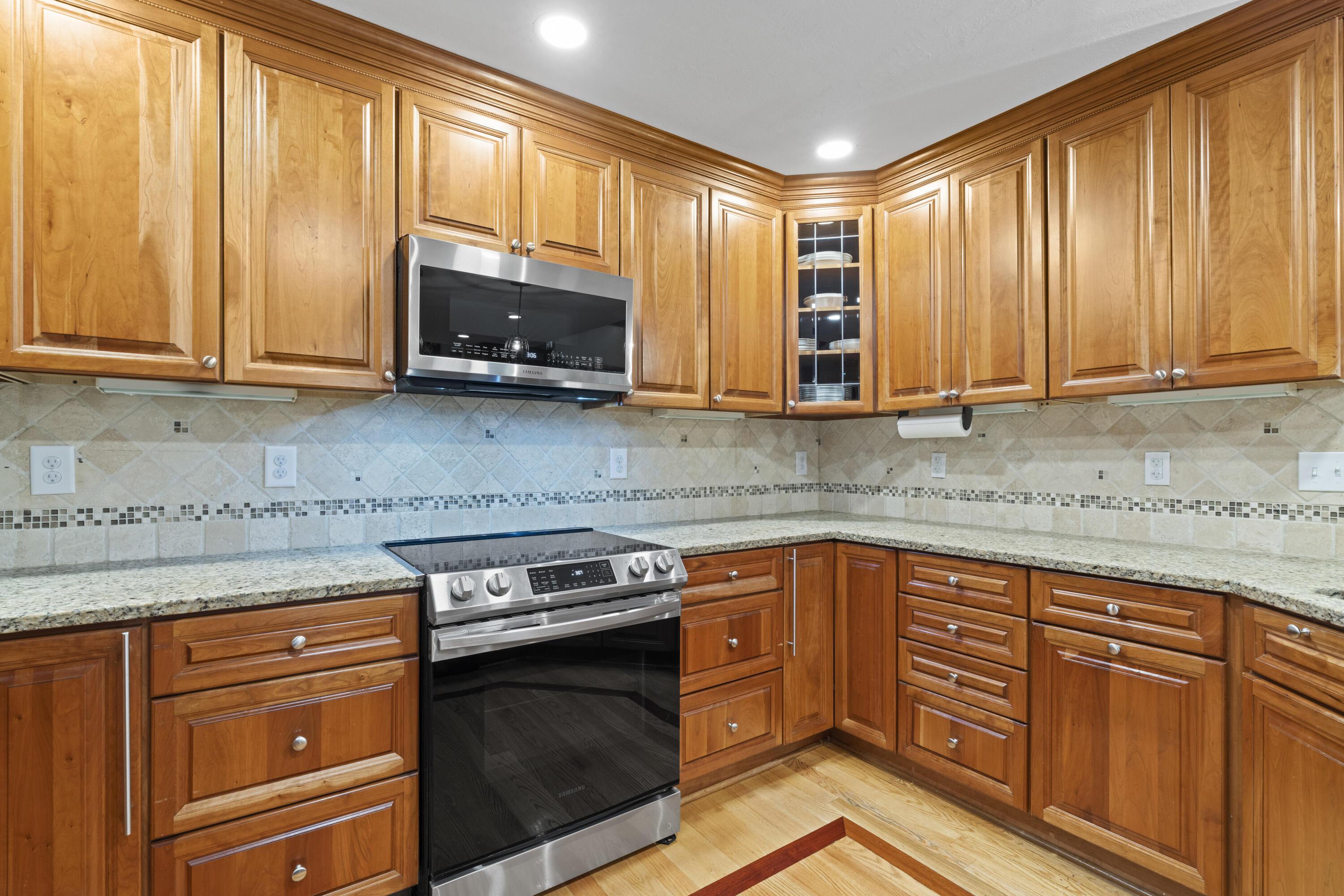 613 Millwood Court, Columbus