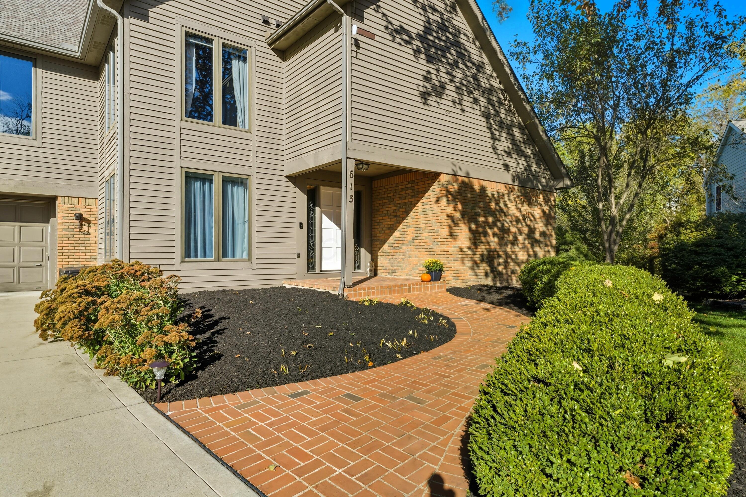 613 Millwood Court, Columbus