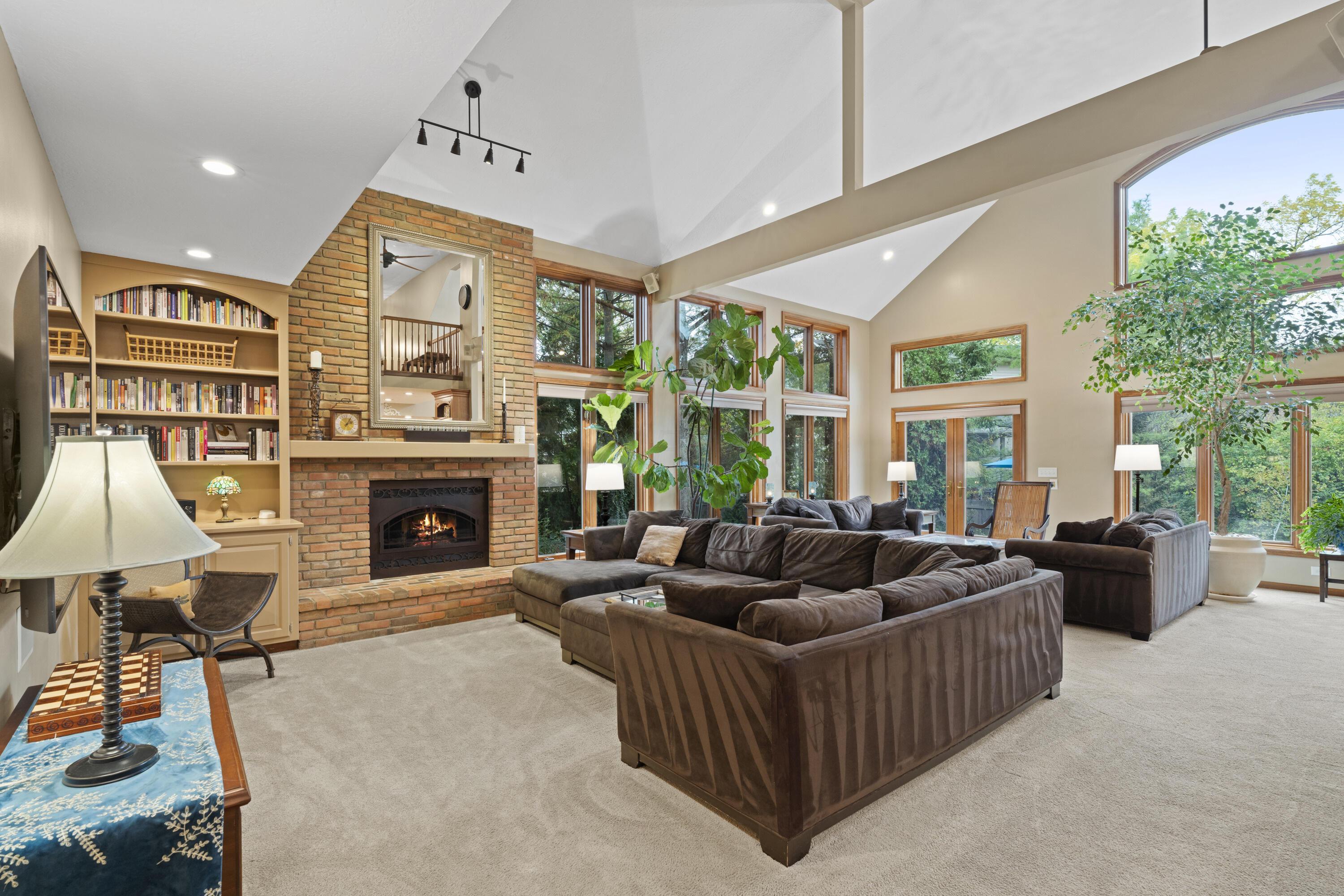 613 Millwood Court, Columbus