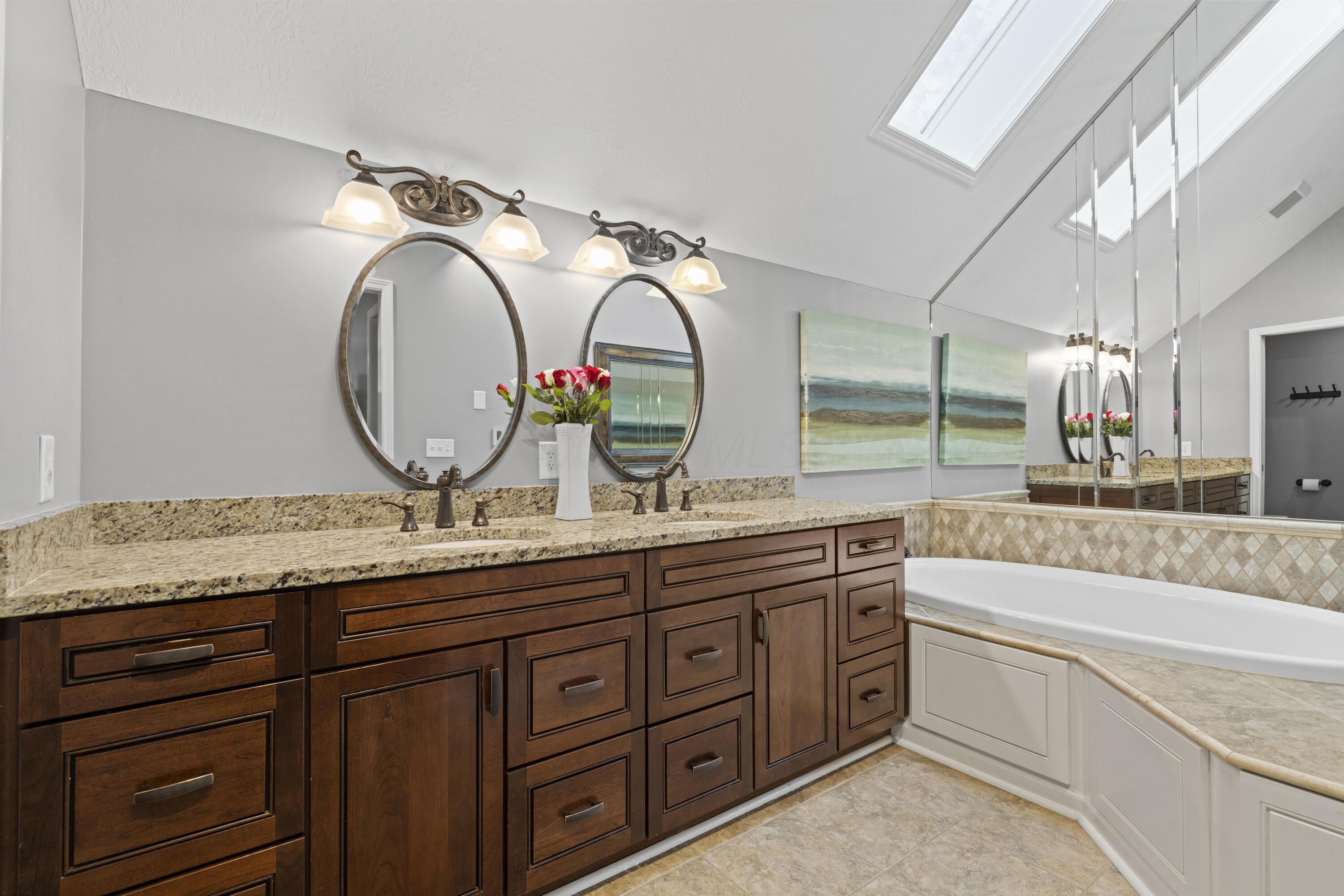 613 Millwood Court, Columbus